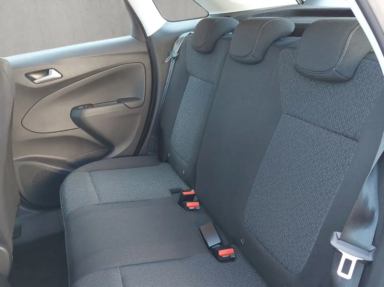 Opel Crossland Edition -- AHK 13