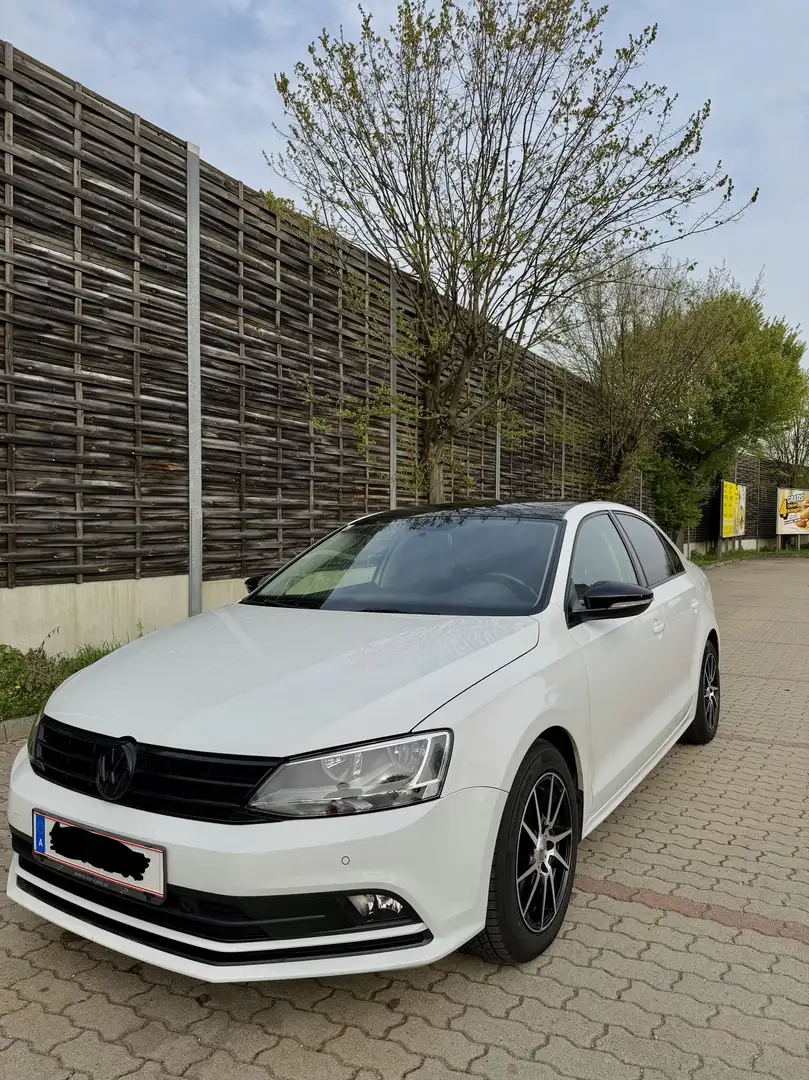 Volkswagen Jetta 2,0 TDI Trendline DSG - 2