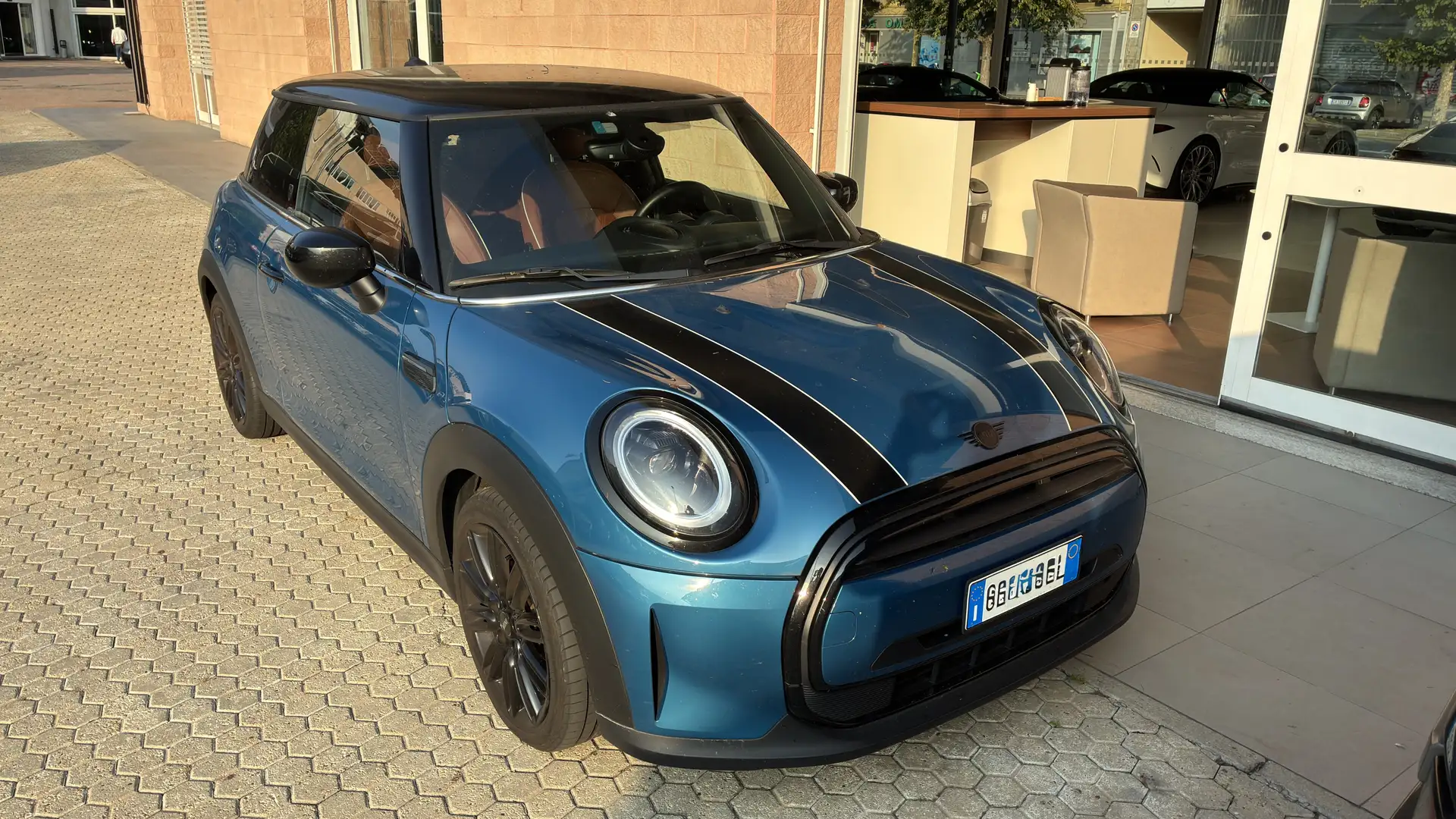 MINI Cooper 1.5 TwinPower Turbo Yours Mid Pack Auto Azul - 1