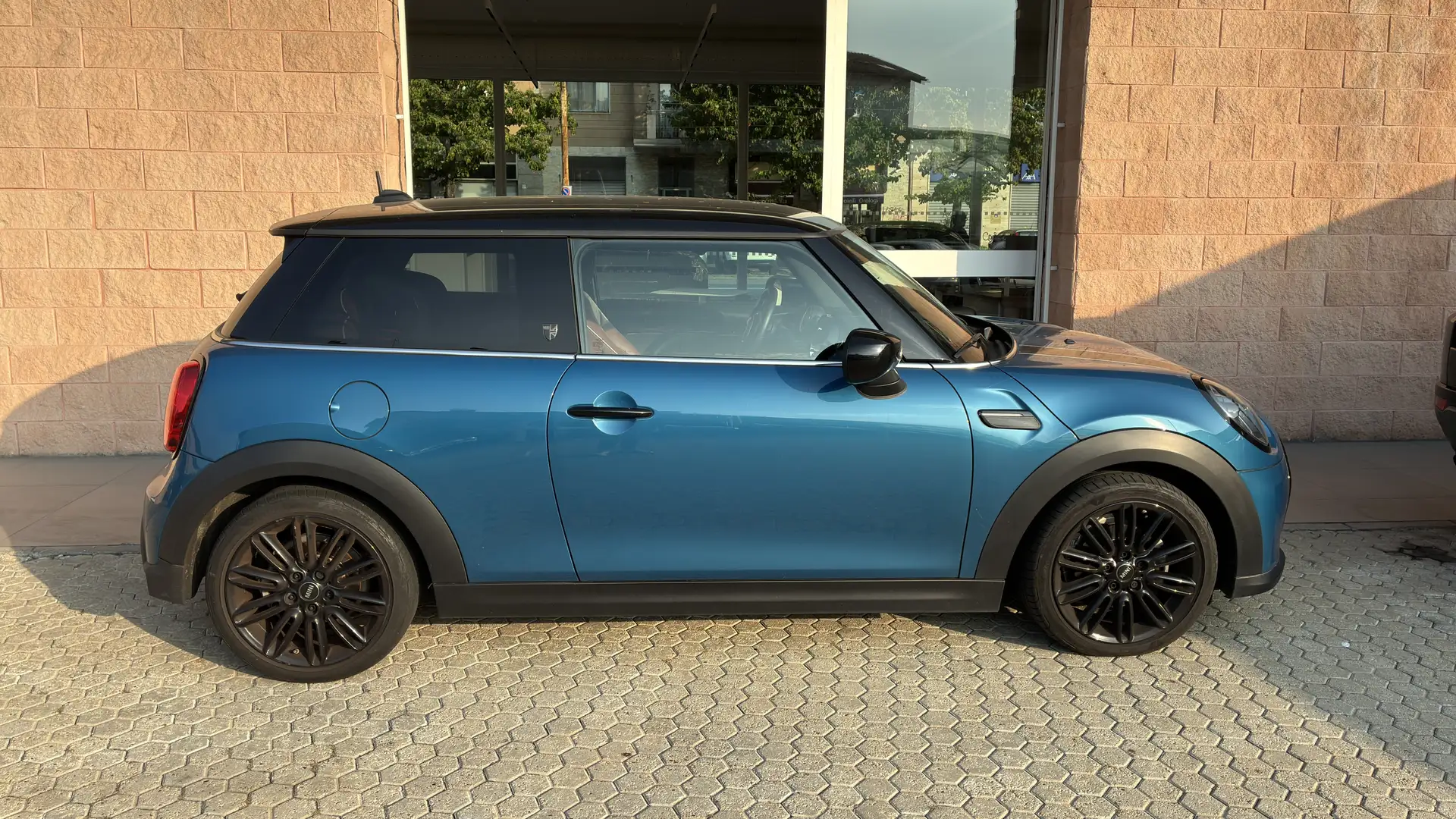 MINI Cooper 1.5 TwinPower Turbo Yours Mid Pack Auto Azul - 2