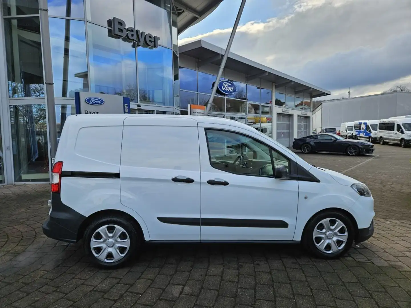 Ford Transit Courier S&S Trend Weiß - 2