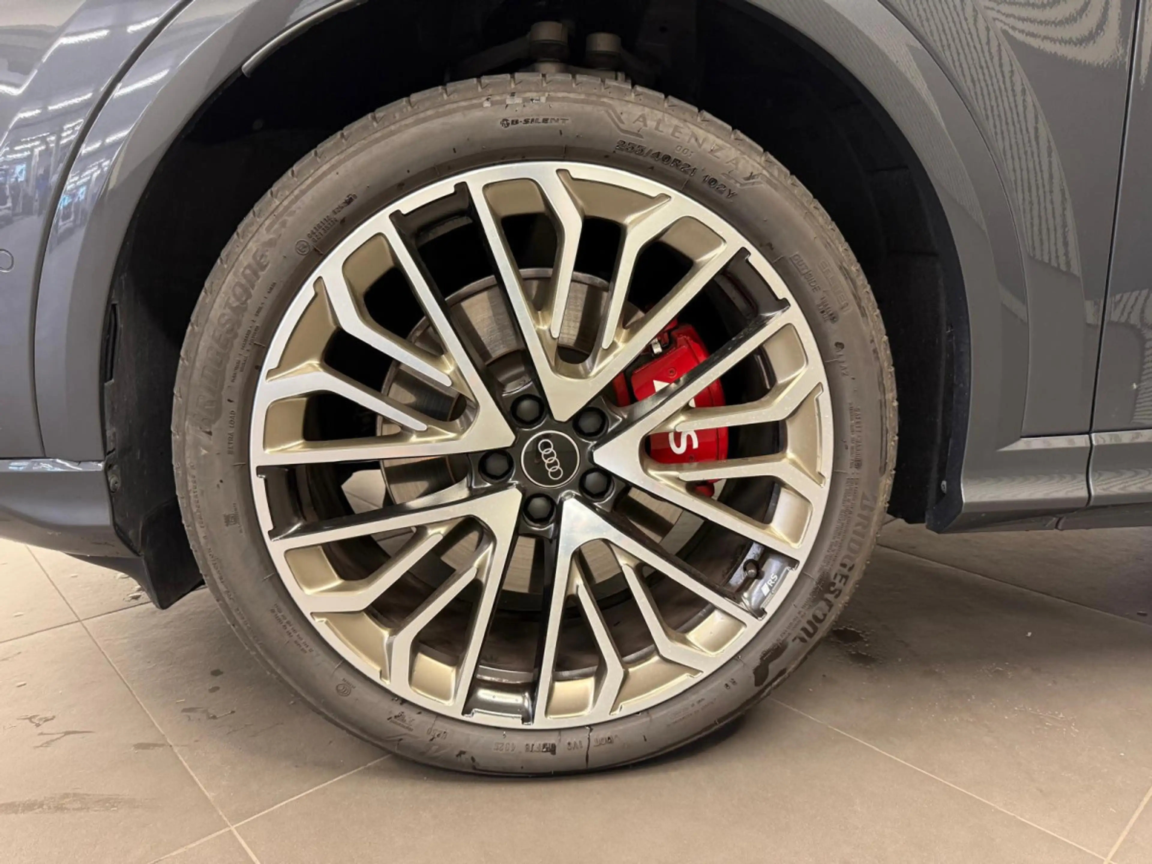 Audi SQ5 SUV 367 CH / 270 kW TFSI quattro S tronic — photo 10