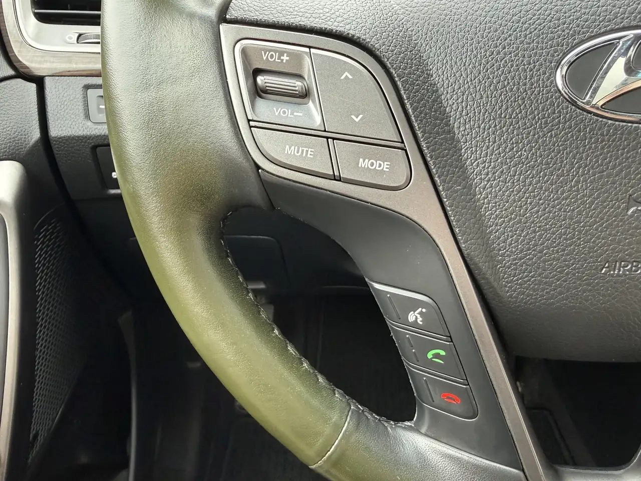 Hyundai SANTA FE снимка Hyundai SANTA FE