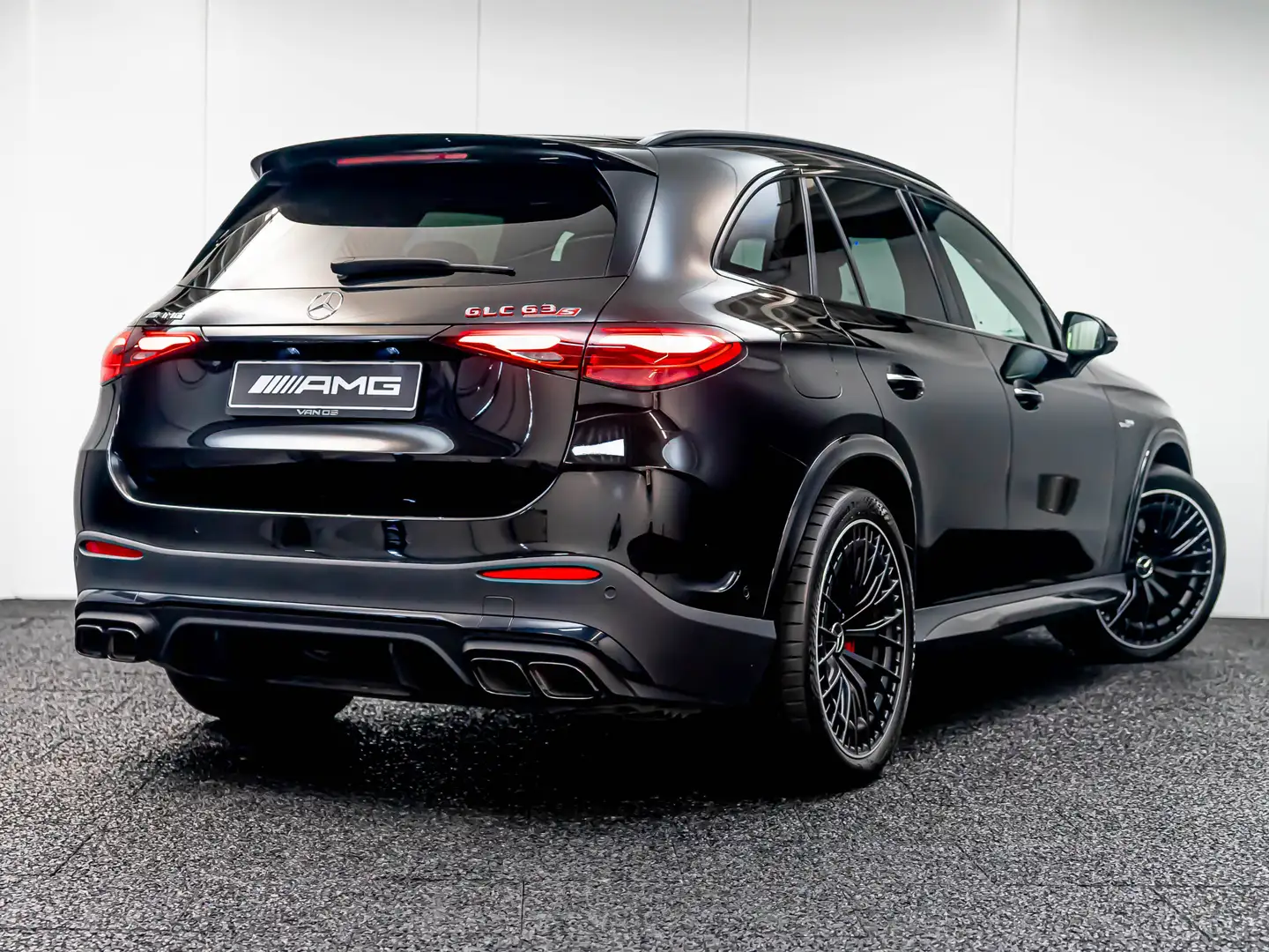 Mercedes-Benz GLC 63 AMG S E Performance Zwart - 2