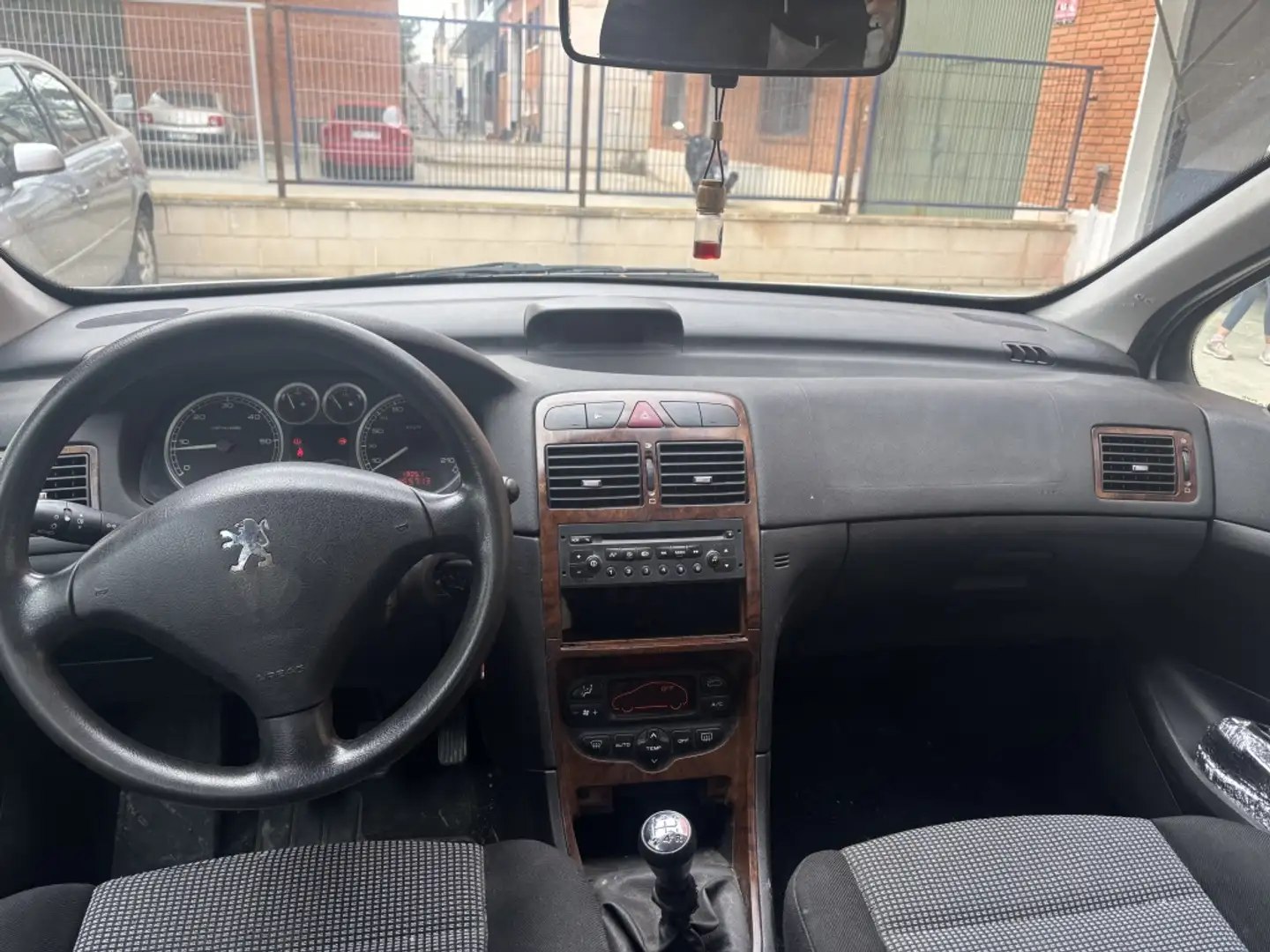 Peugeot 307 SW 1.6HDI 110 Gris - 2