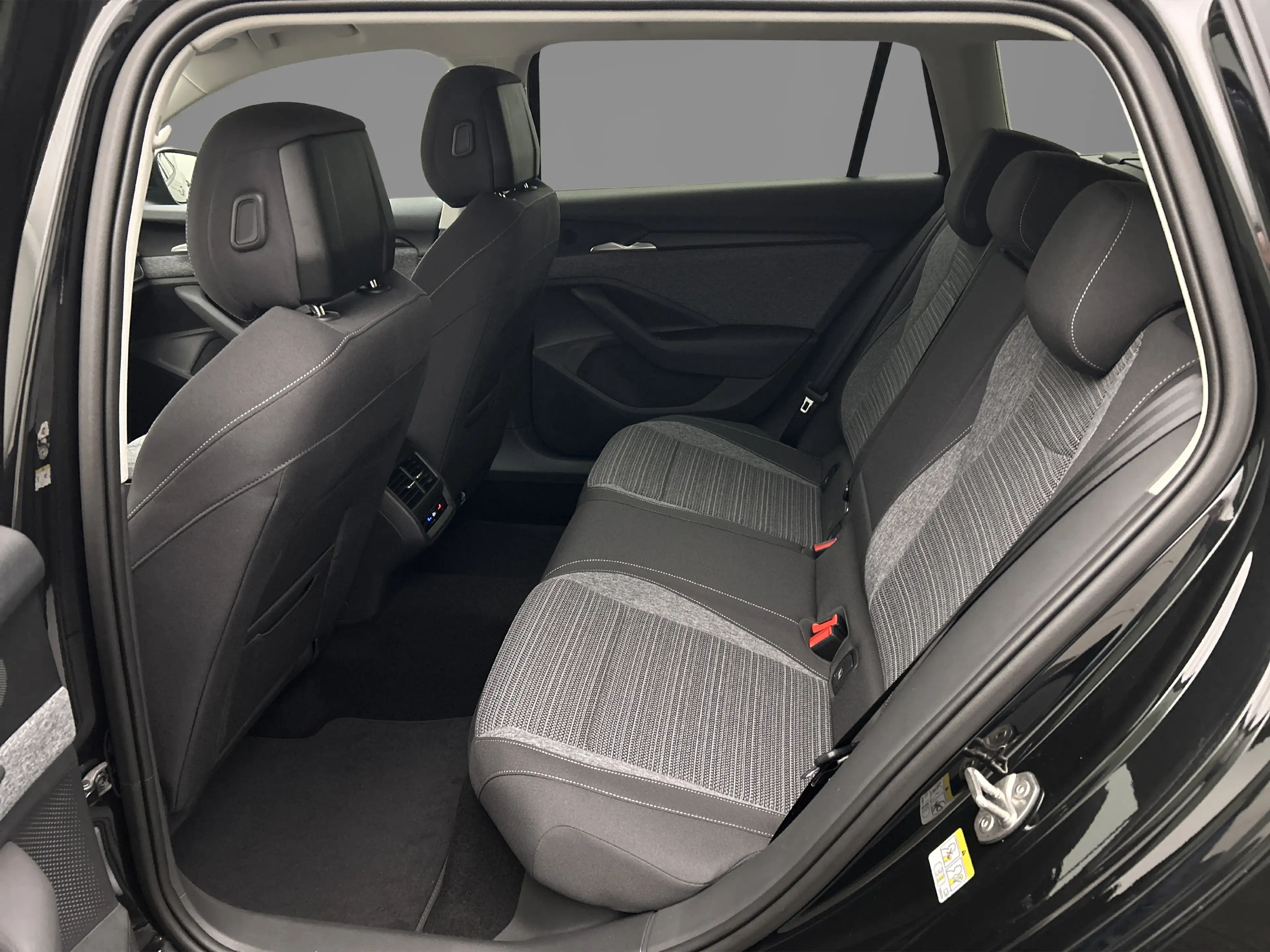Skoda Superb Combi 1.5 TSI iV 204pk Edition €43.990,- incl inru — photo 11
