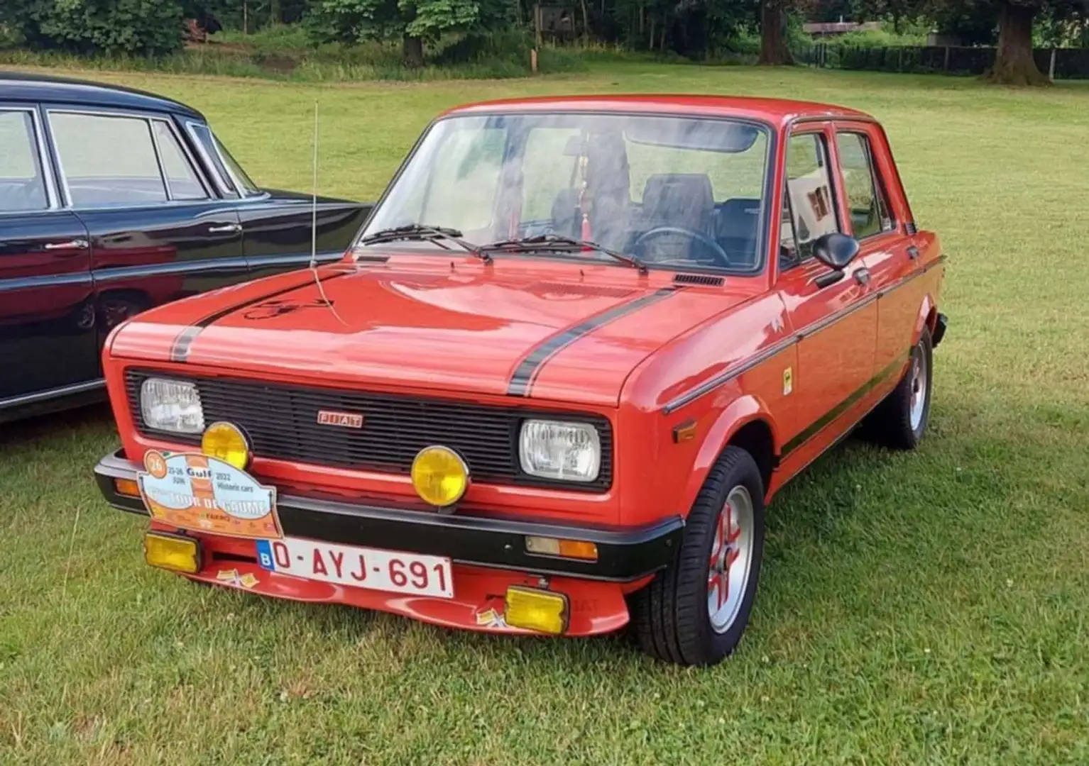 Fiat 128 familiale 4 portes Roşu - 1