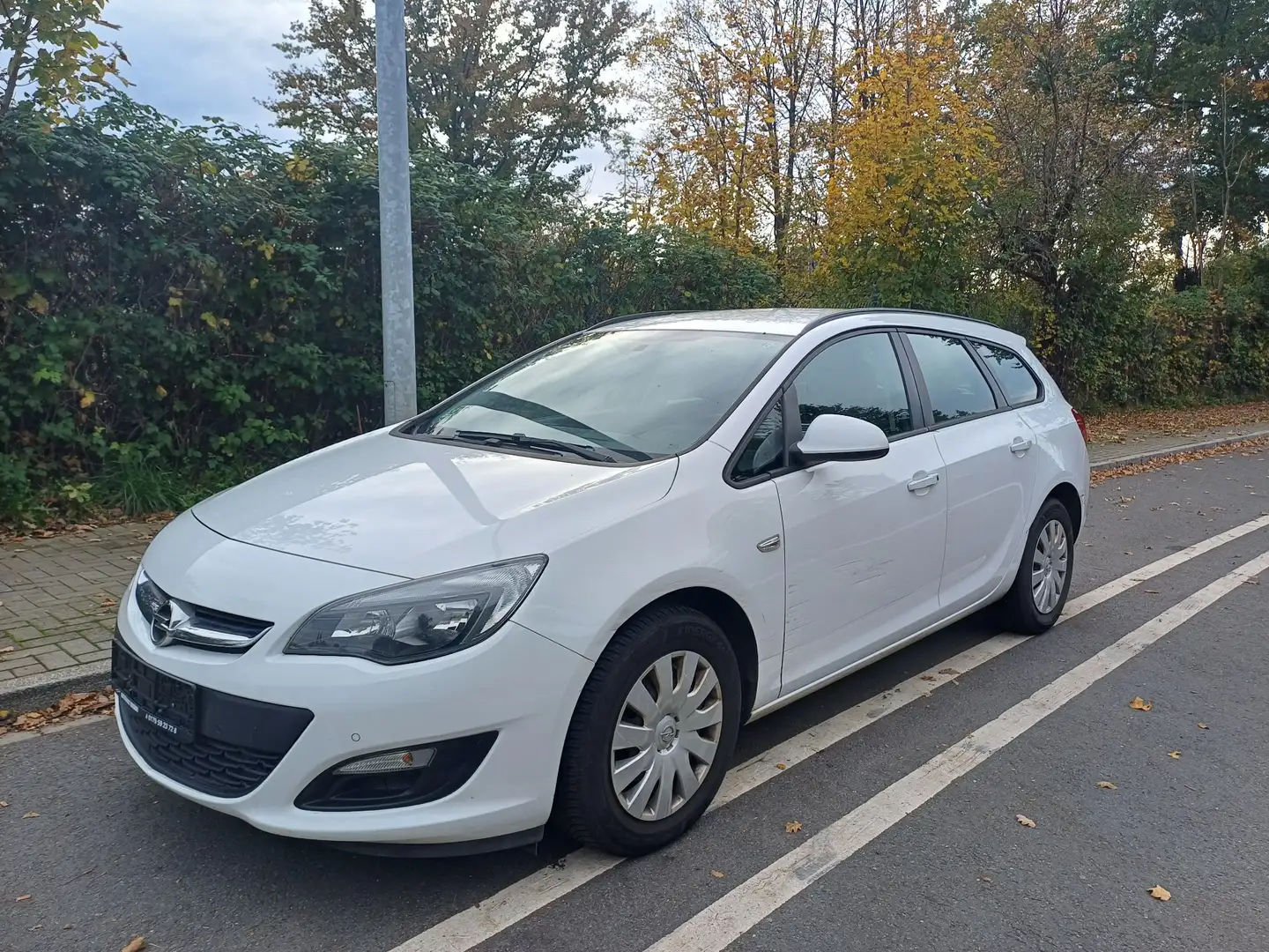 Opel Astra Edition Білий - 2