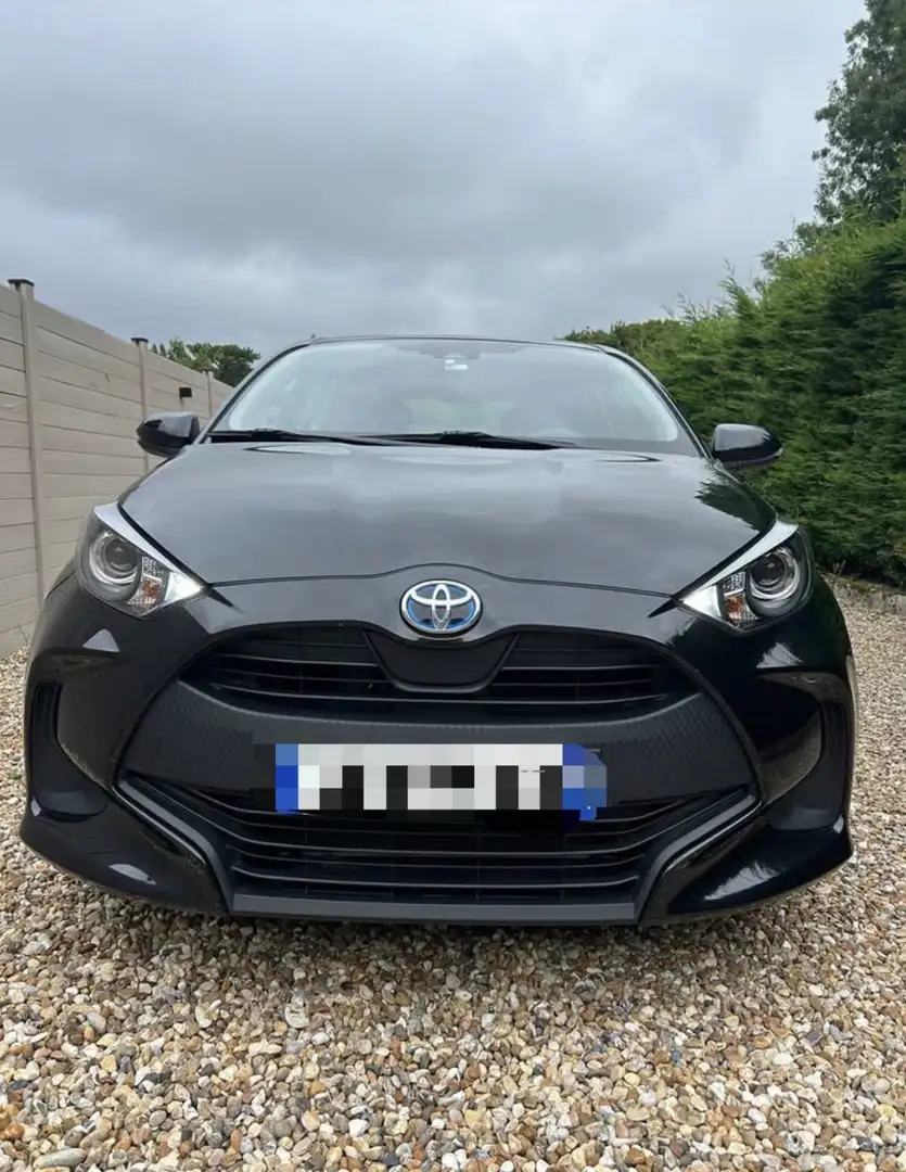 Toyota Yaris Hybrid - 1