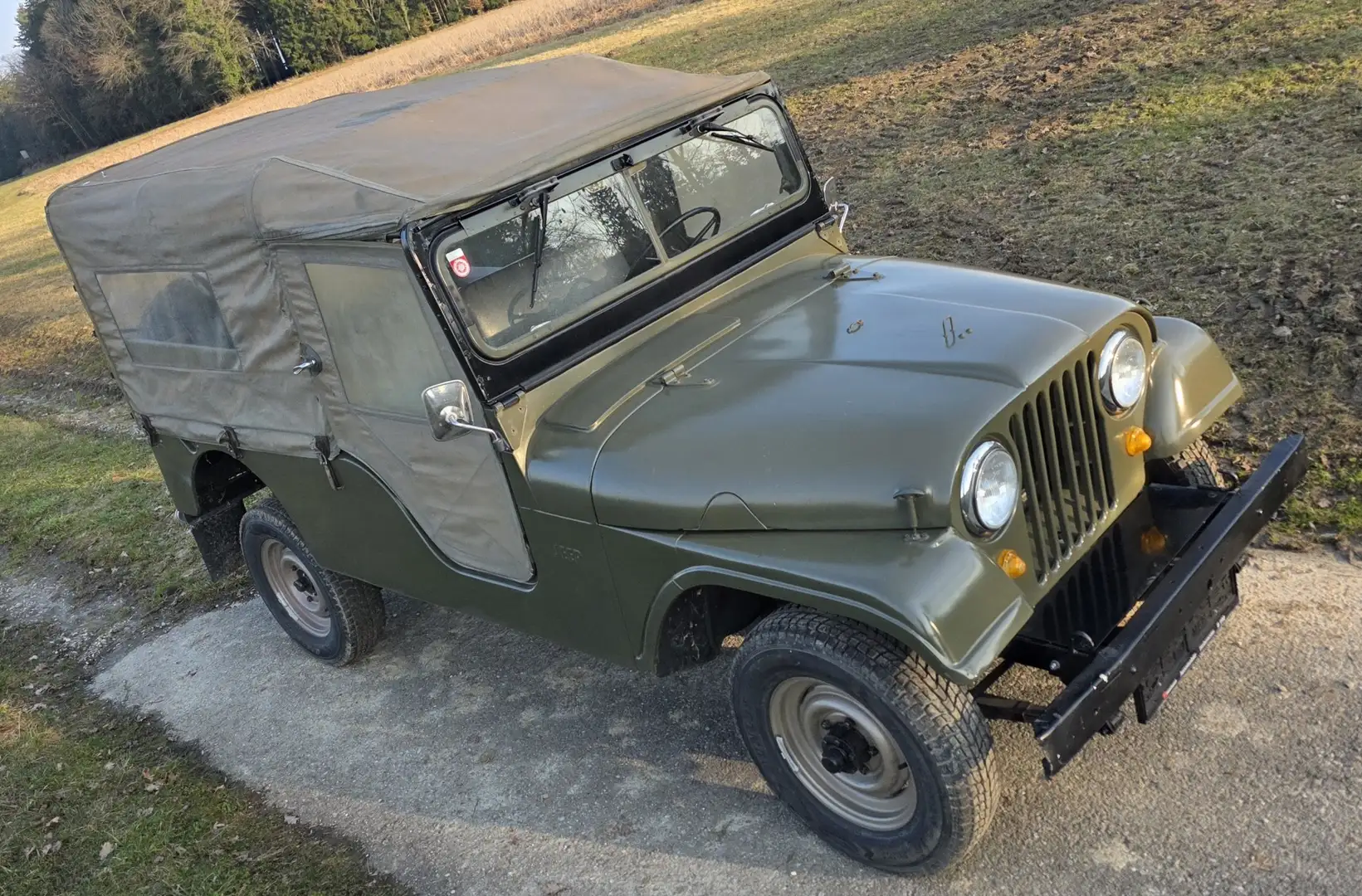 Jeep CJ-5 CJ-6 lange Version 6-Sitzer - 2