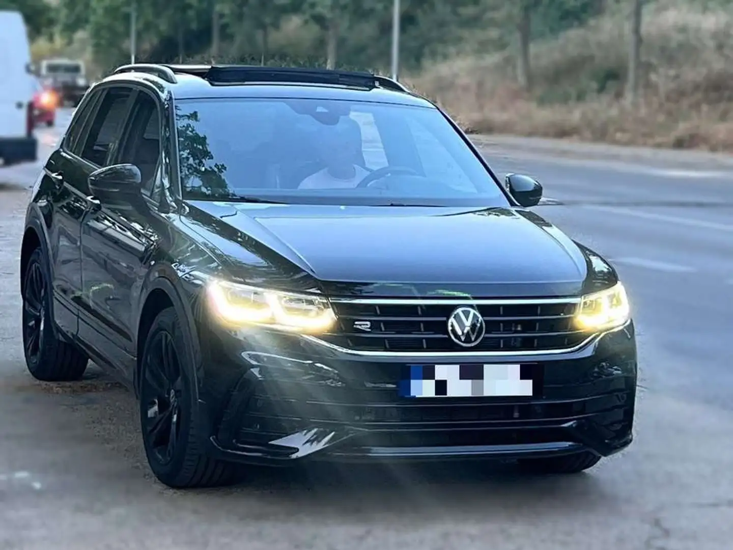 Volkswagen Tiguan 2.0TDI R-Line 4Motion DSG 110kW Negro - 1