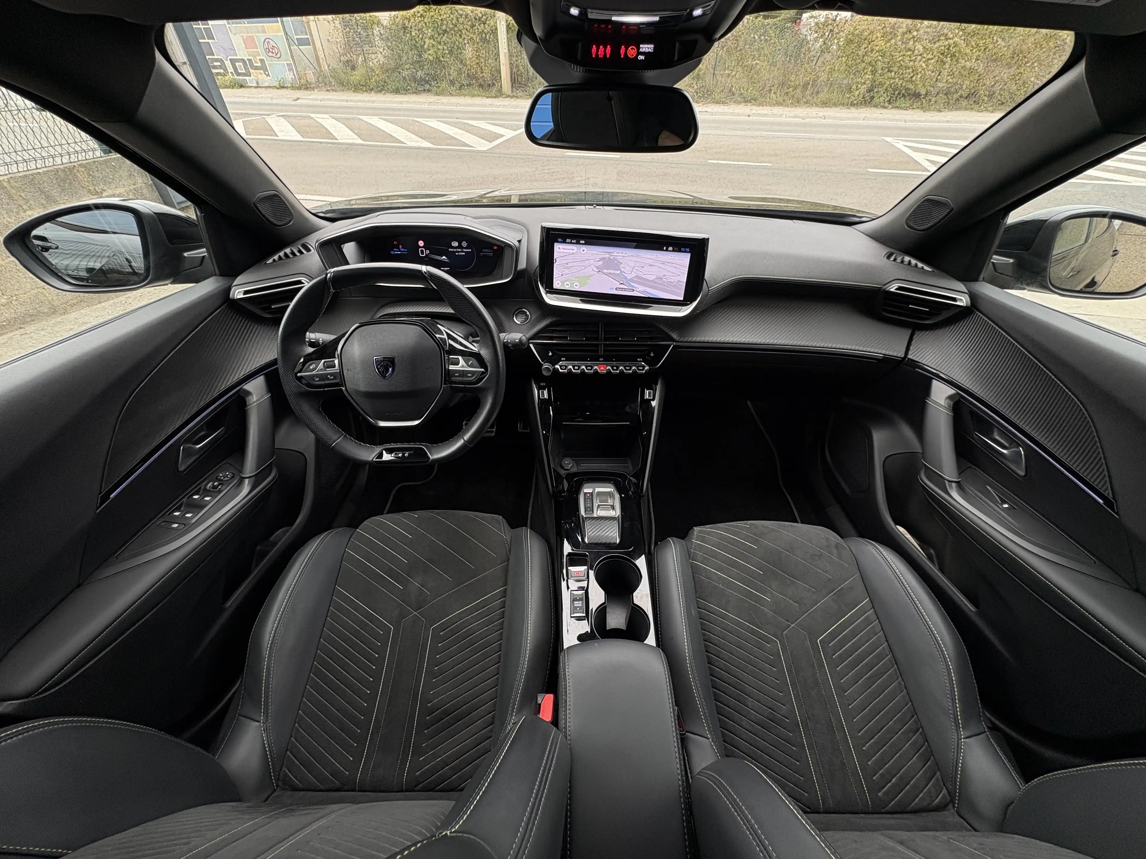 Peugeot e-2008 e-2008 54 kWh GT GT — photo 5