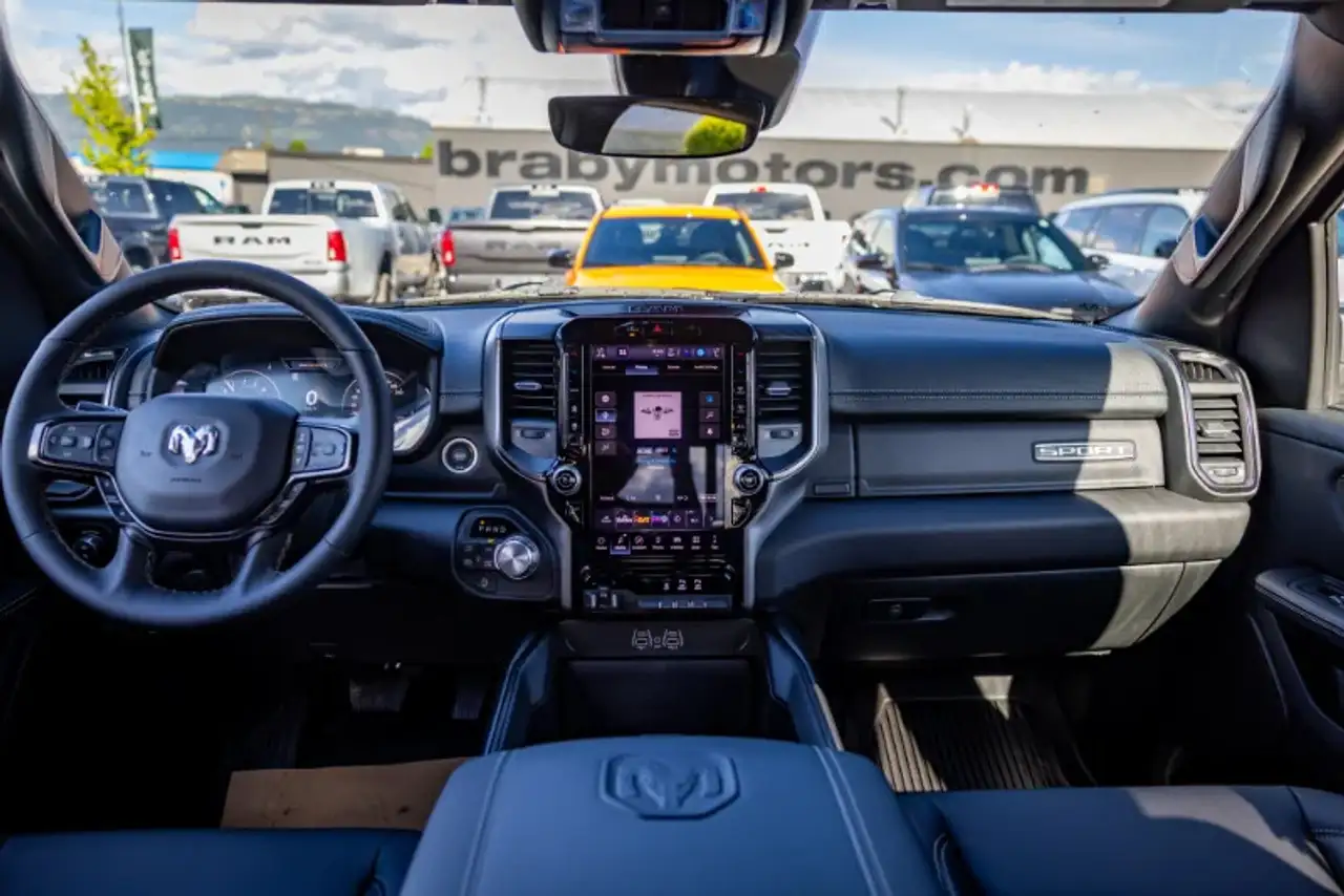 RAM 1500 снимка RAM 1500