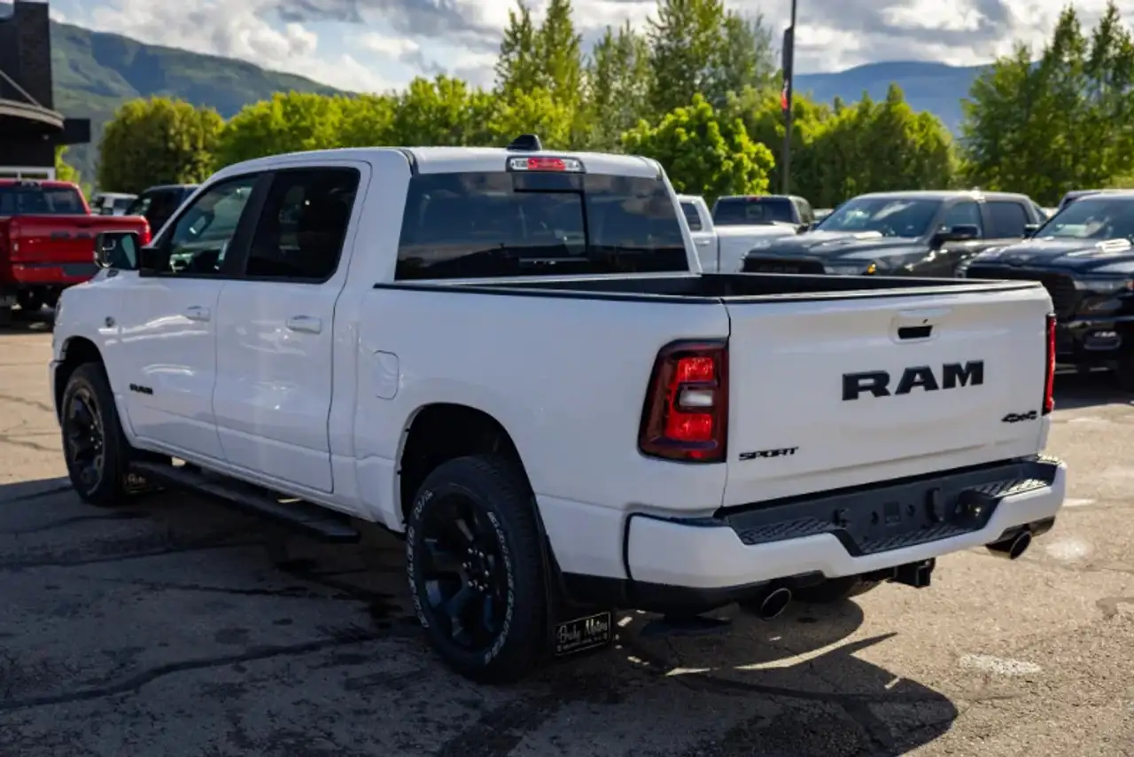 RAM 1500 снимка RAM 1500