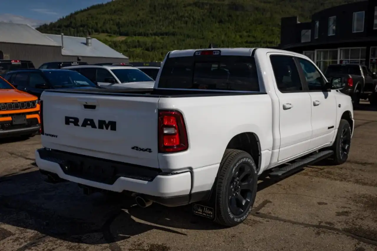 RAM 1500 снимка RAM 1500