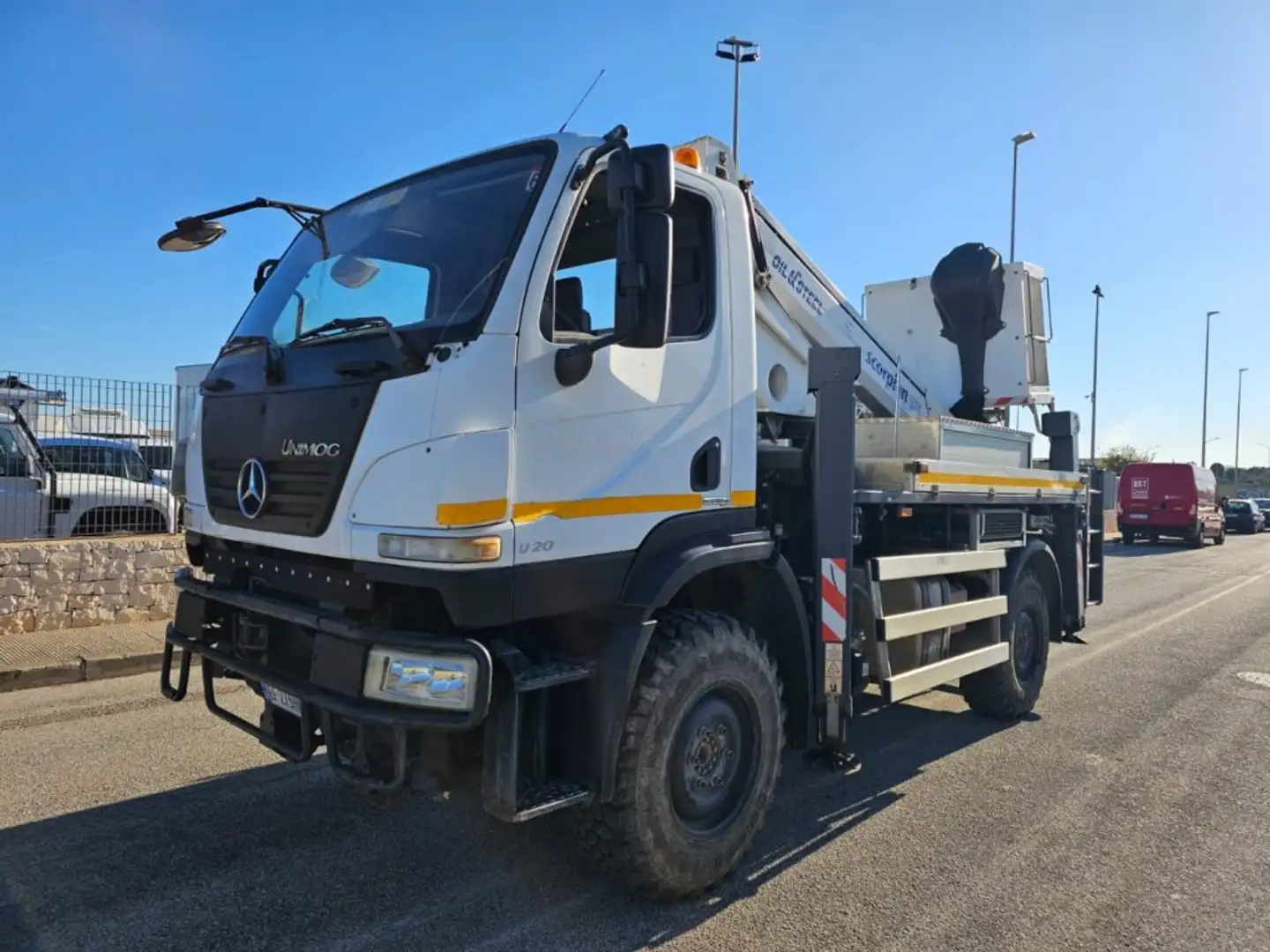 Mercedes-Benz UNIMOG U20 4x4 Blanco - 1