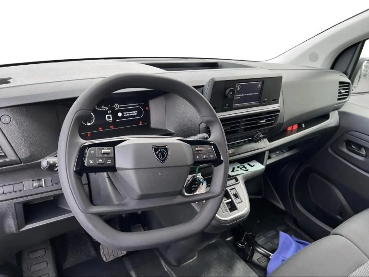 Peugeot Expert 2.0 BlueHDI 180 EAT8 Premium 10