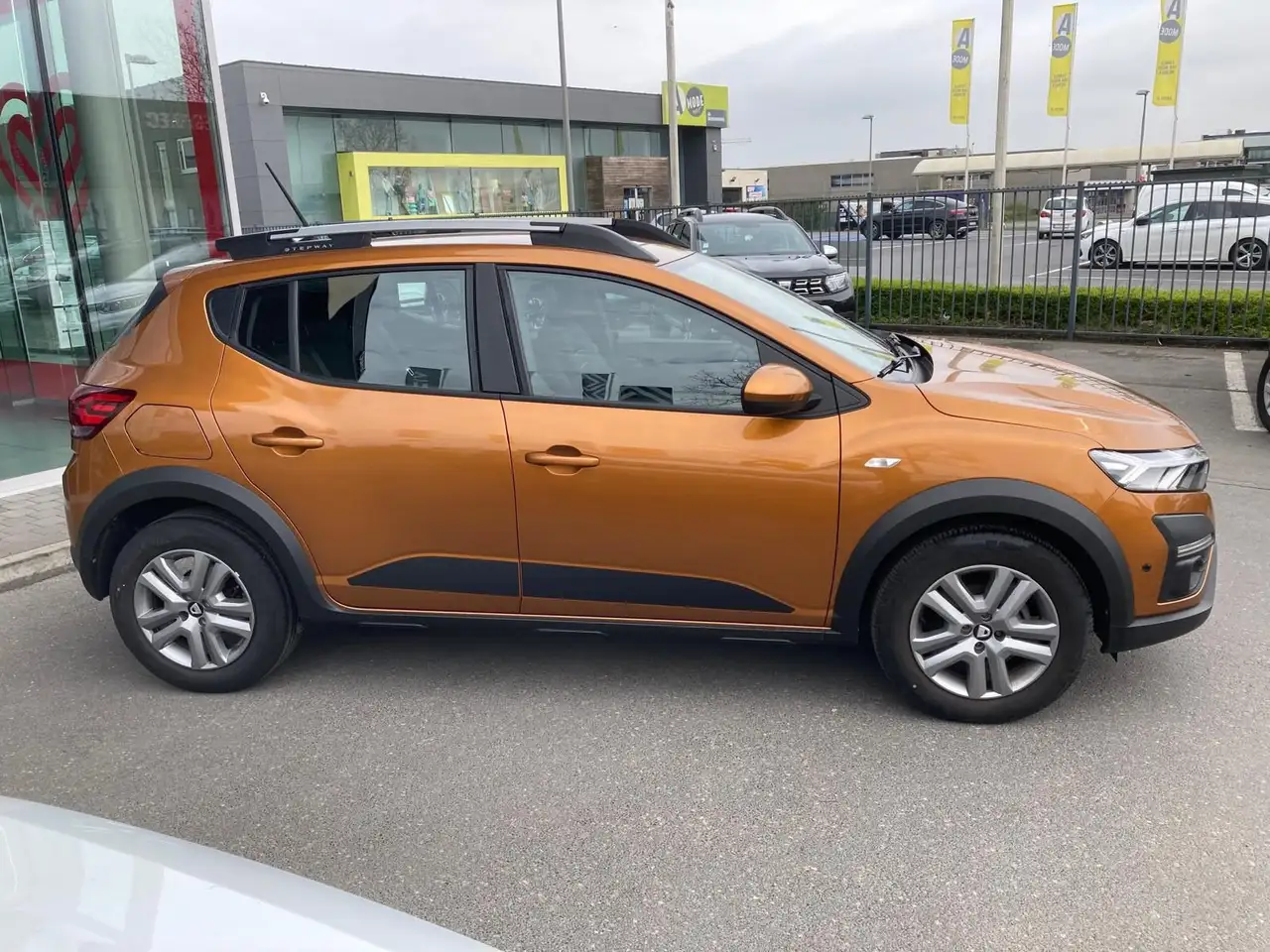Dacia Sandero Stepway Plus TCe 90 4