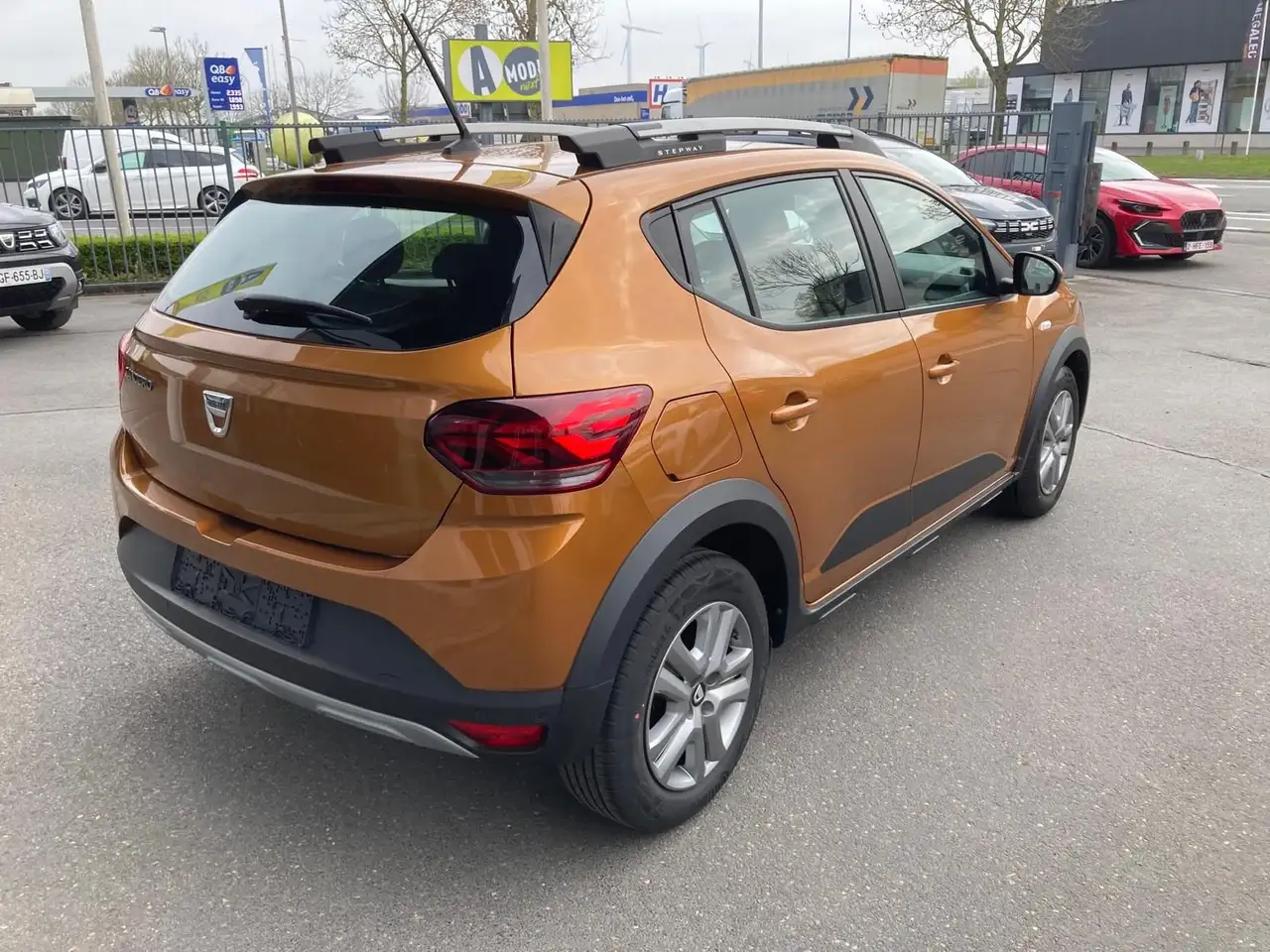 Dacia Sandero Stepway Plus TCe 90 8