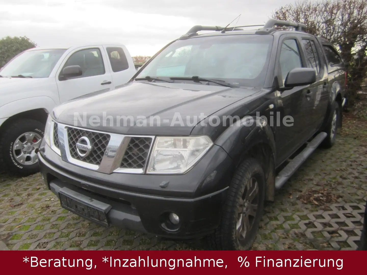 Nissan Navara Pickup Double Cab LE 4X4 Noir - 1