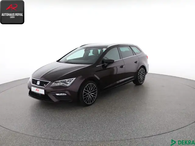SEAT Leon  ST FR LINE VIRTUAL,SPURHALTE,NAVI,18ZOLL