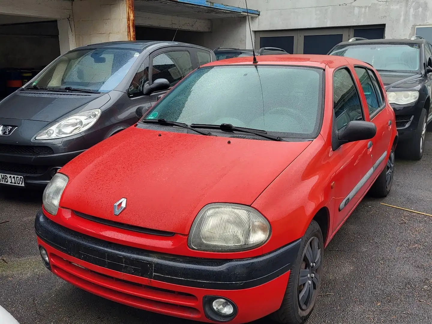 Renault Clio 1.4 Czerwony - 1