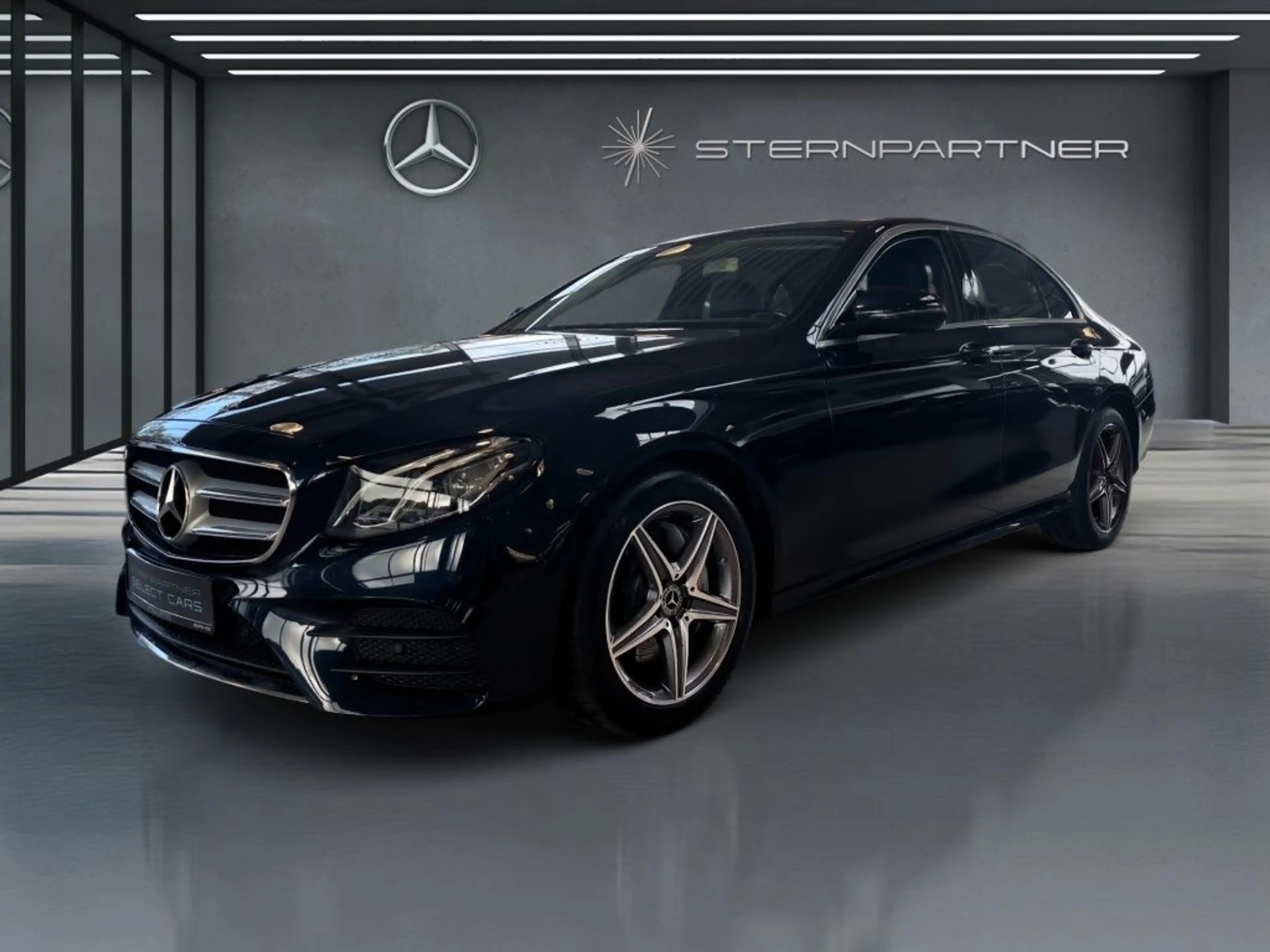 Mercedes-Benz E 220 d AMG+TOTWINKEL+WIDE+KAMERA+NAVI+AMBIENTE