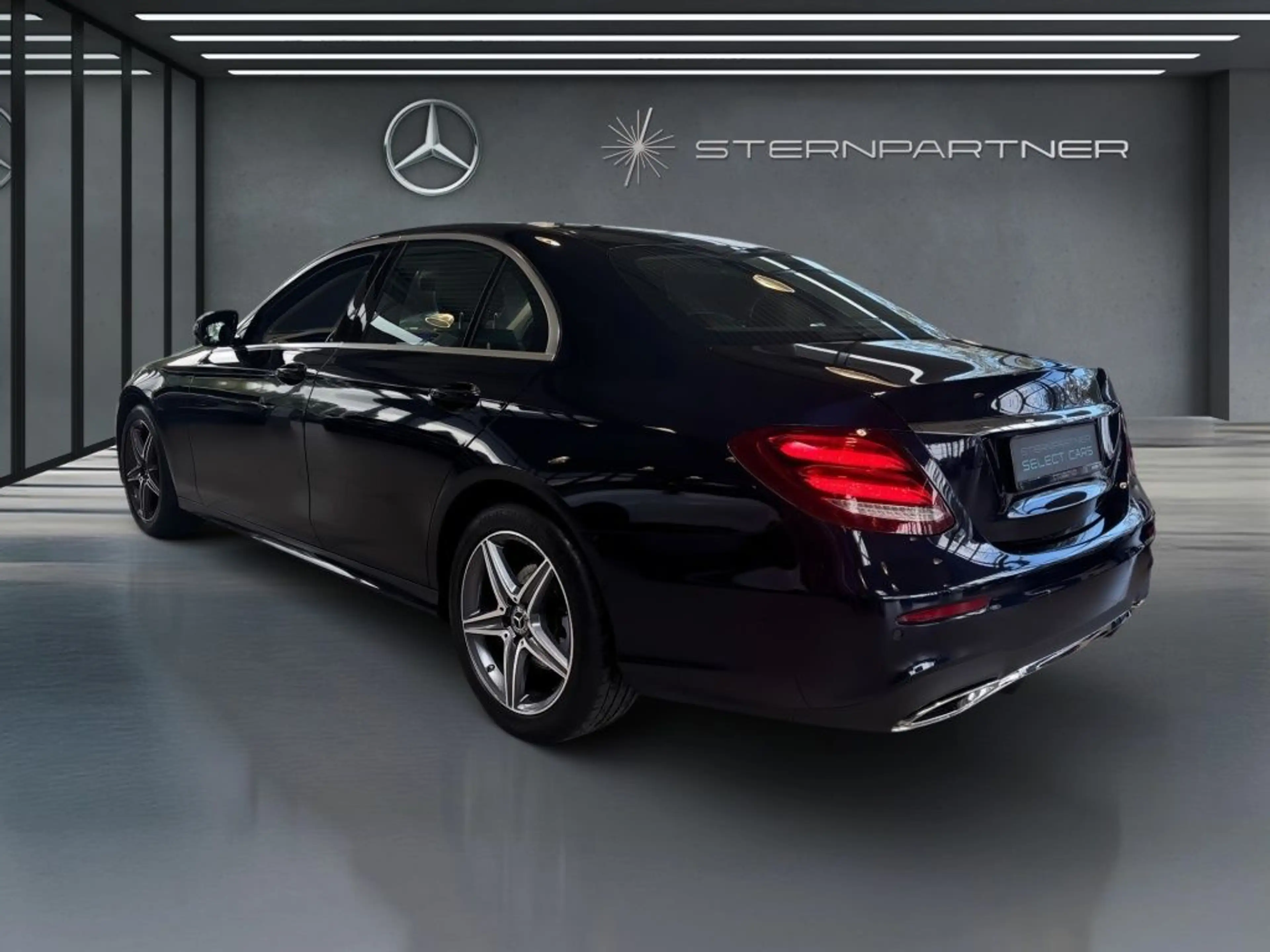 Mercedes-Benz E 220 d AMG+TOTWINKEL+WIDE+KAMERA+NAVI+AMBIENTE — photo 8