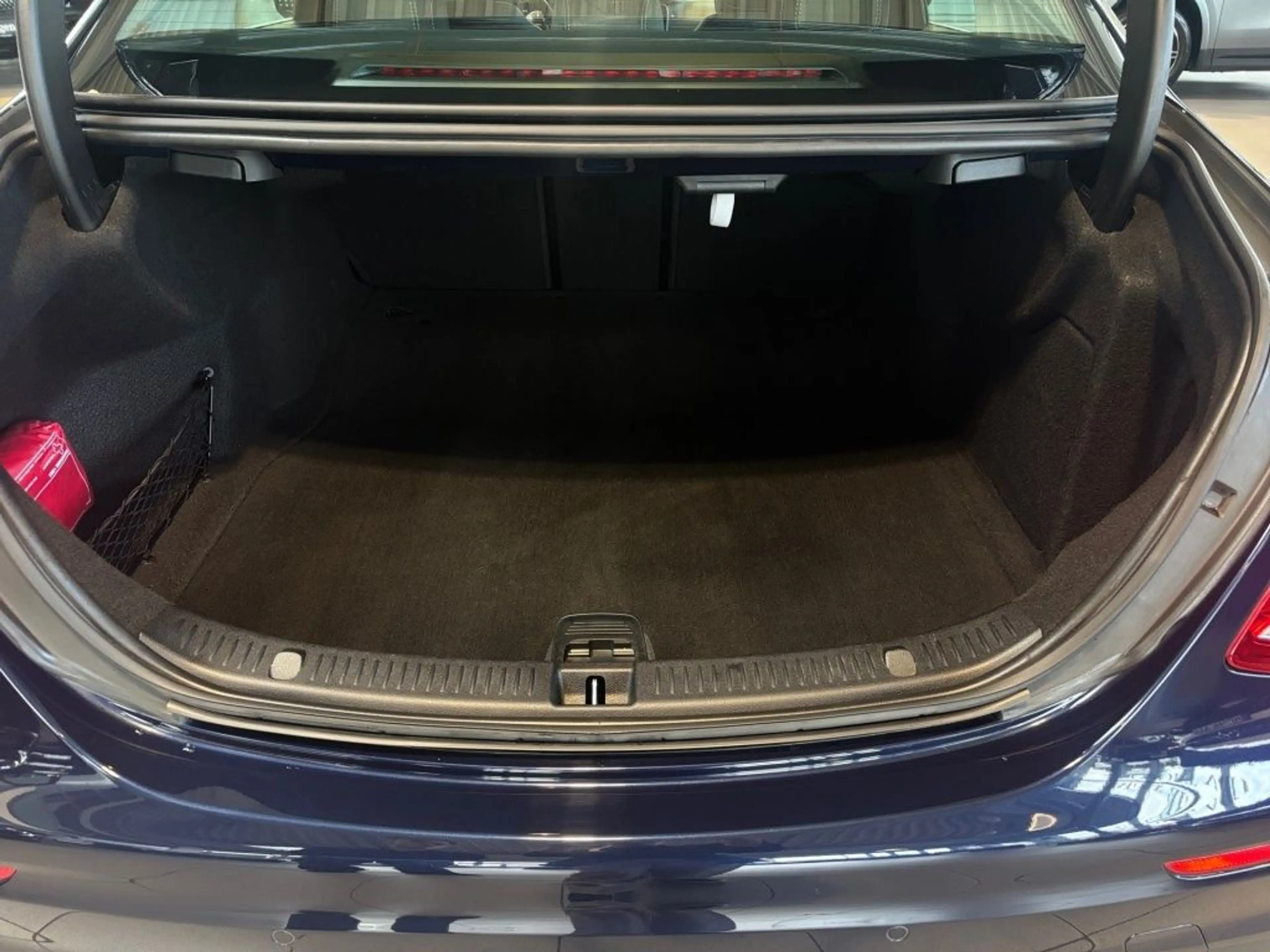Mercedes-Benz E 220 d AMG+TOTWINKEL+WIDE+KAMERA+NAVI+AMBIENTE — photo 9