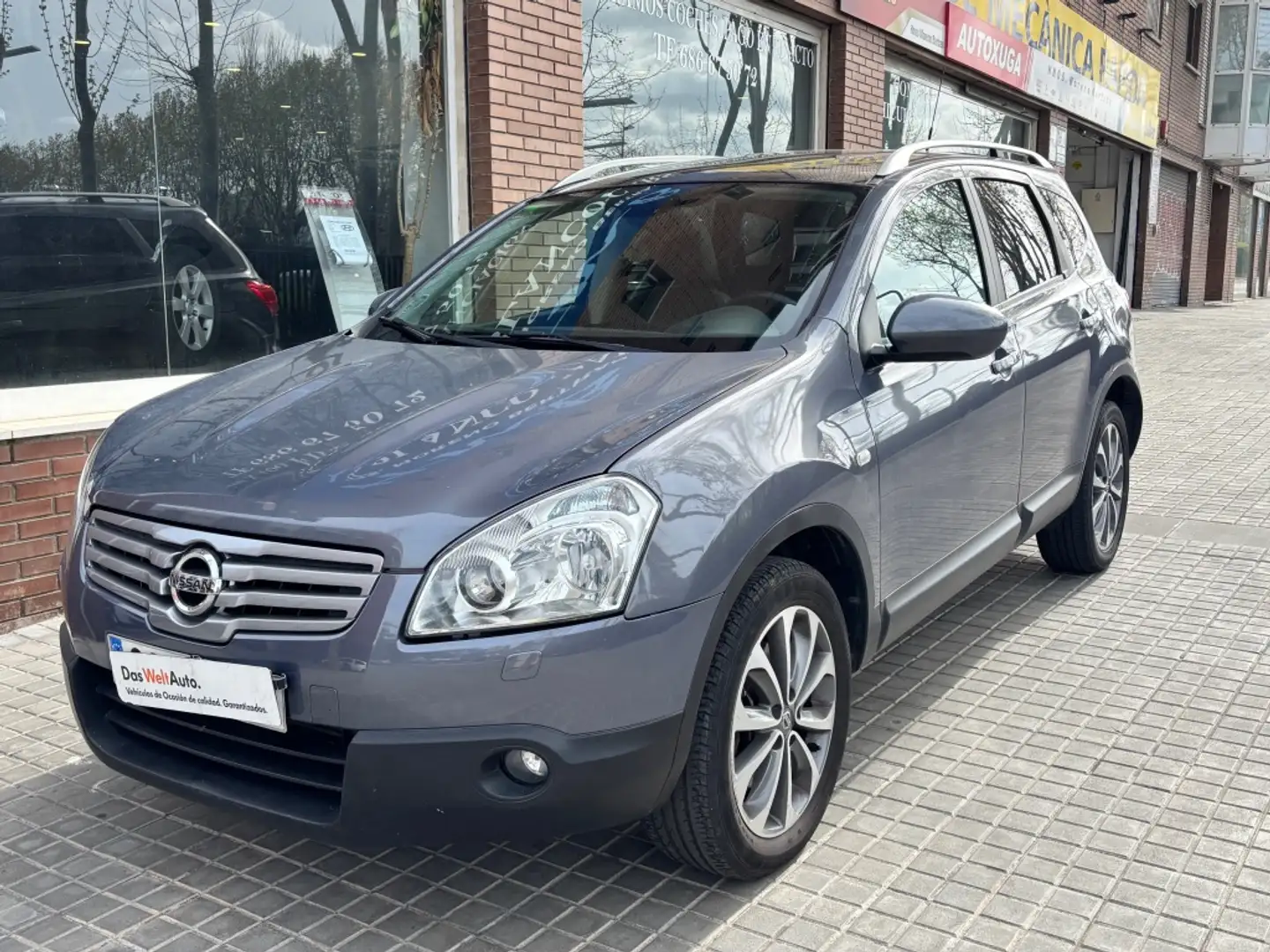 Nissan Qashqai Q+2 2.0dCi Tekna Premium 4x2 18´´ Gris - 2