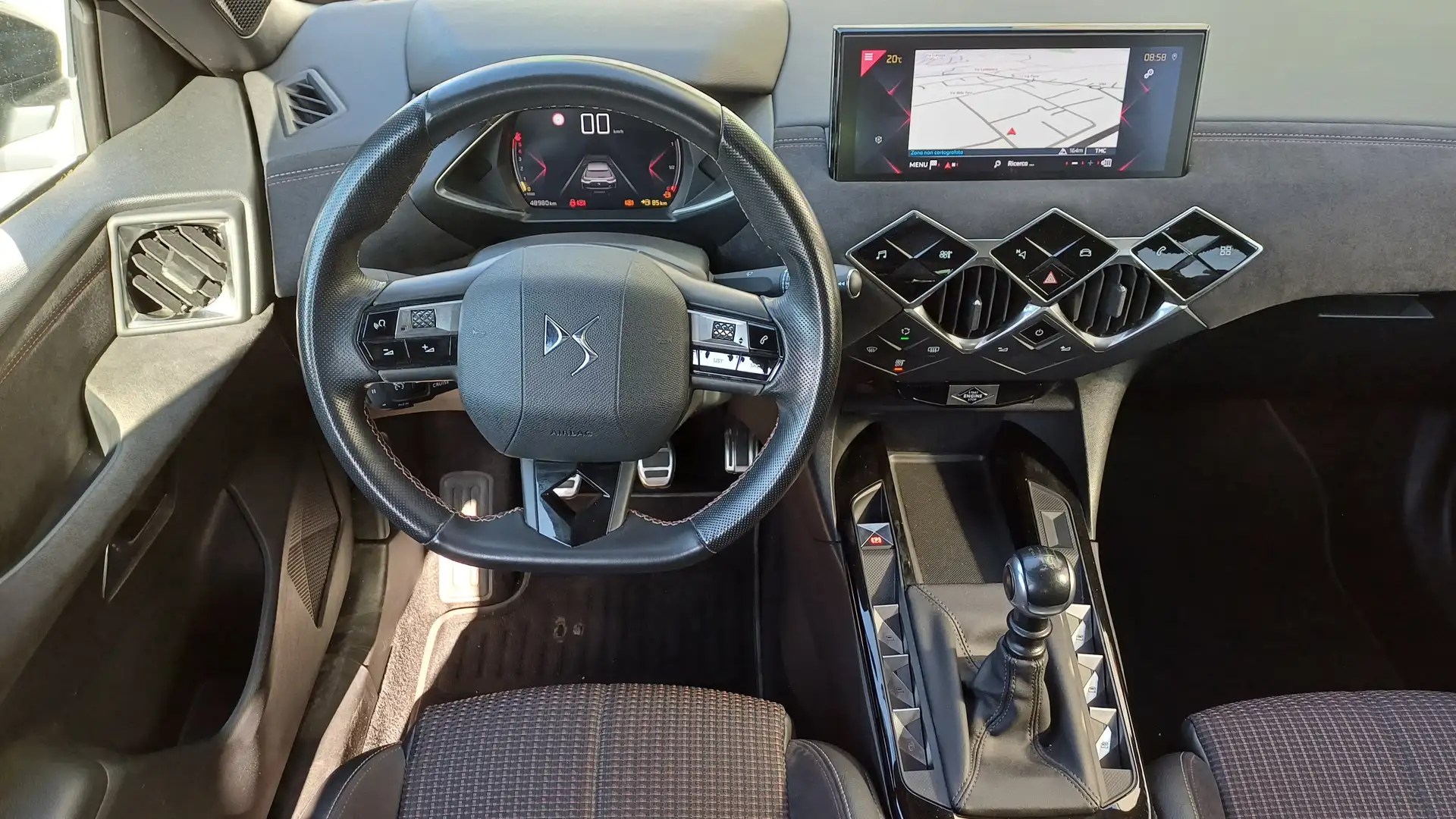 DS Automobiles DS 3 Crossback 1.5 bluehdi Performance Line 100cv my19 Gris - 2