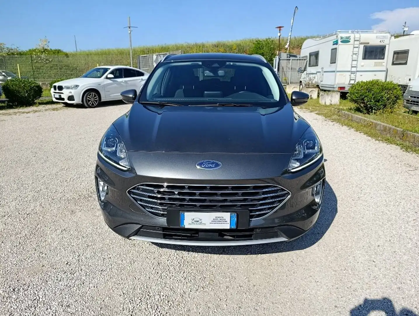 Ford Kuga 1.5 ecoblue Titanium Business 2wd 120cv auto Gris - 2