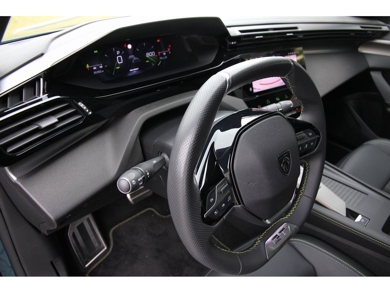 Peugeot 408 GT PT 130 EAT8 Pano Matrix Navi SHZ Carplay — photo 12