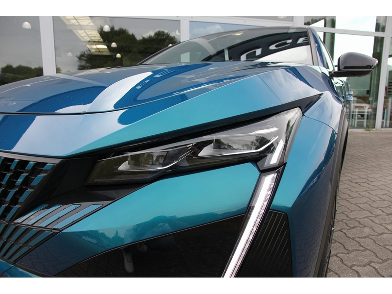 Peugeot 408 GT PT 130 EAT8 Pano Matrix Navi SHZ Carplay — photo 5