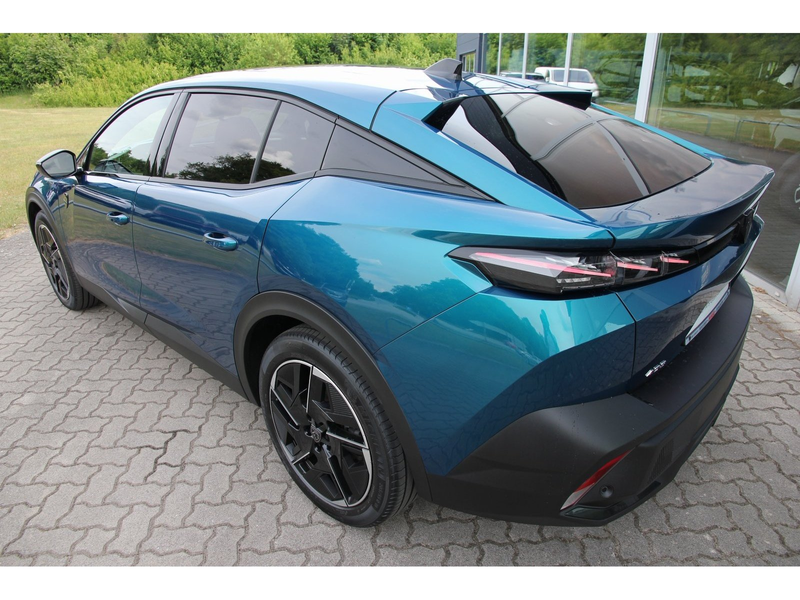 Peugeot 408 GT PT 130 EAT8 Pano Matrix Navi SHZ Carplay — photo 4