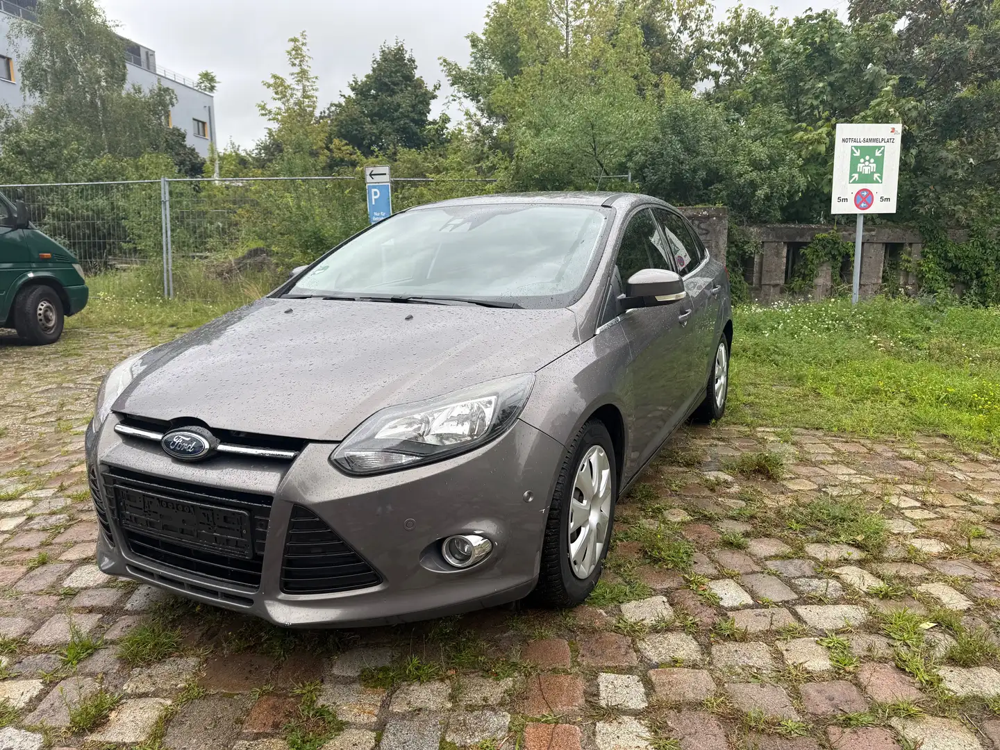 Ford Focus Titanium Gris - 1