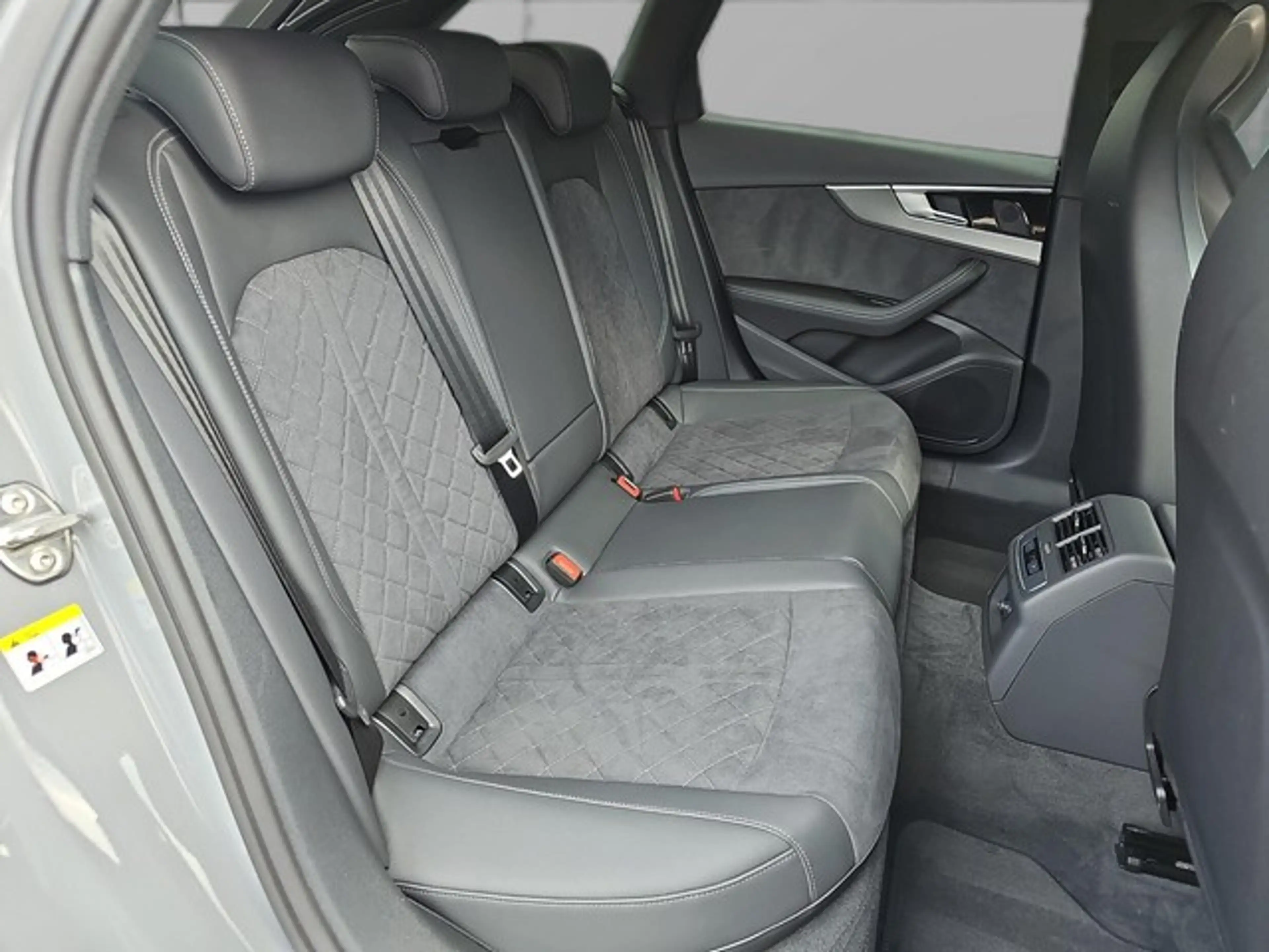 Audi RS4 RS 4 Avant 2.9 TFSI quattro Tiptronic Navi LED — photo 14
