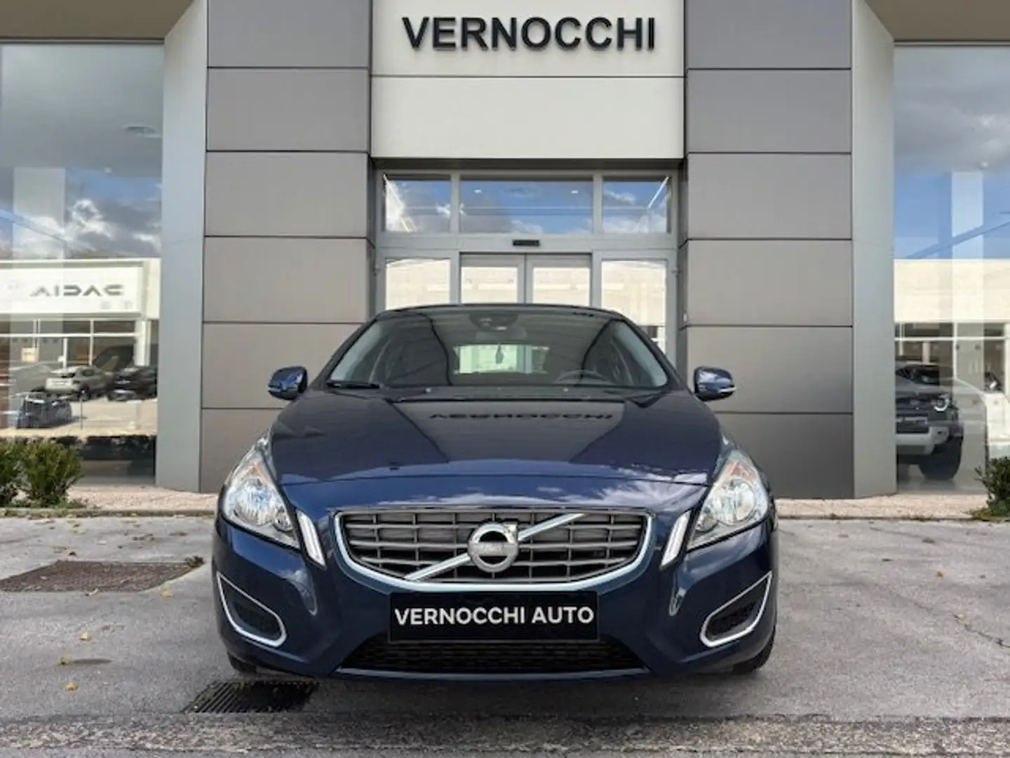 Volvo V60 1.6 d2 (drive) Momentum Summun geartronic Blau - 2