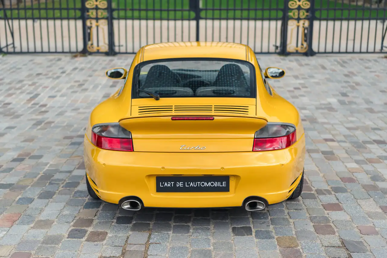 Porsche 996 Turbo - Speed Yellow, first paint, serviced, rare without sunroof, foto 5