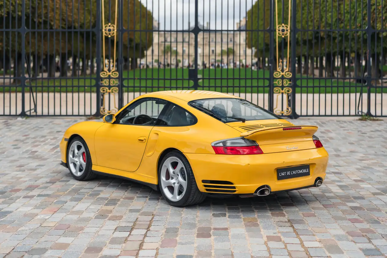 Porsche 996 Turbo - Speed Yellow, first paint, serviced, rare without sunroof, foto 3