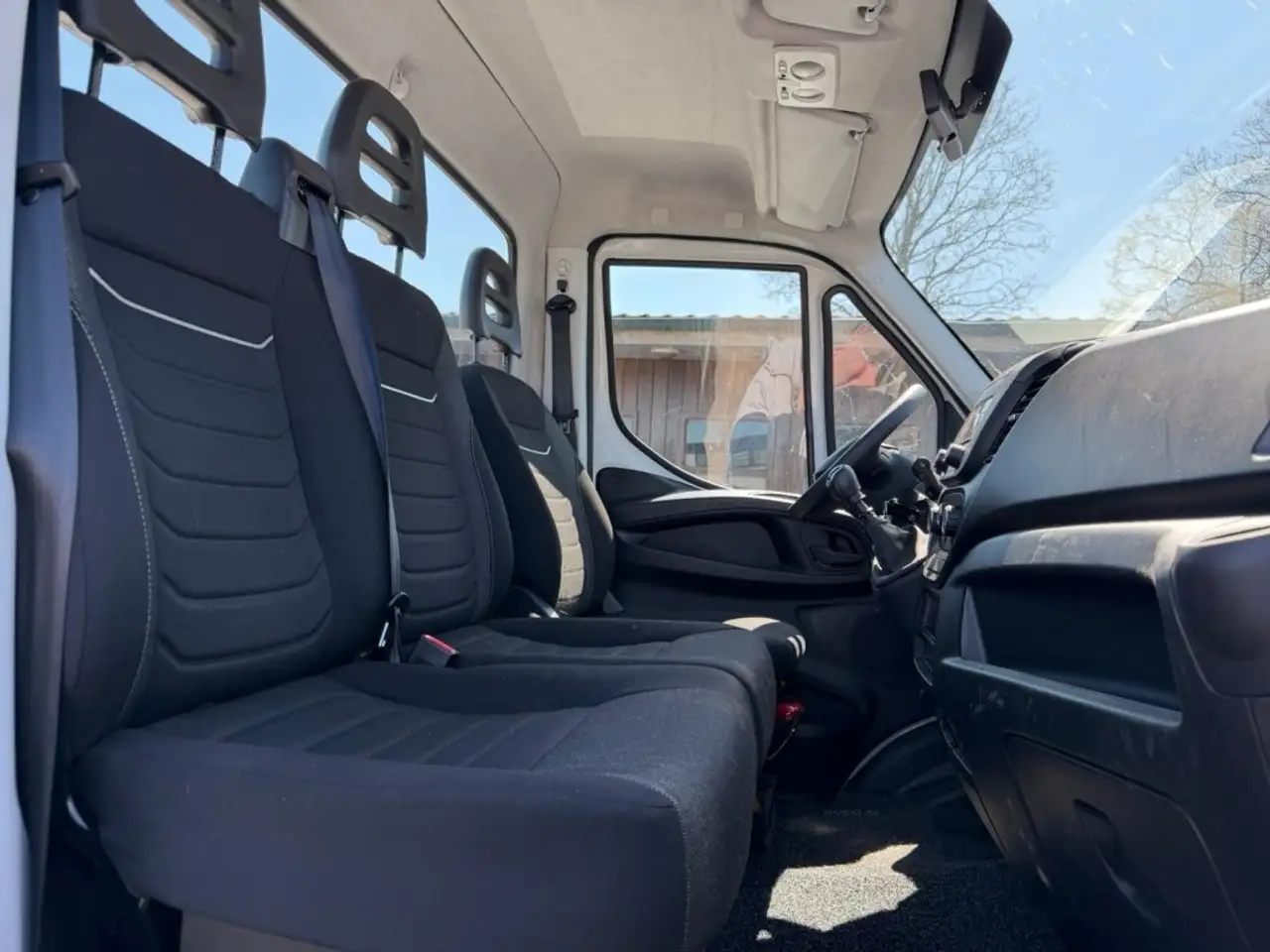 Iveco Daily 2022 — фото 15