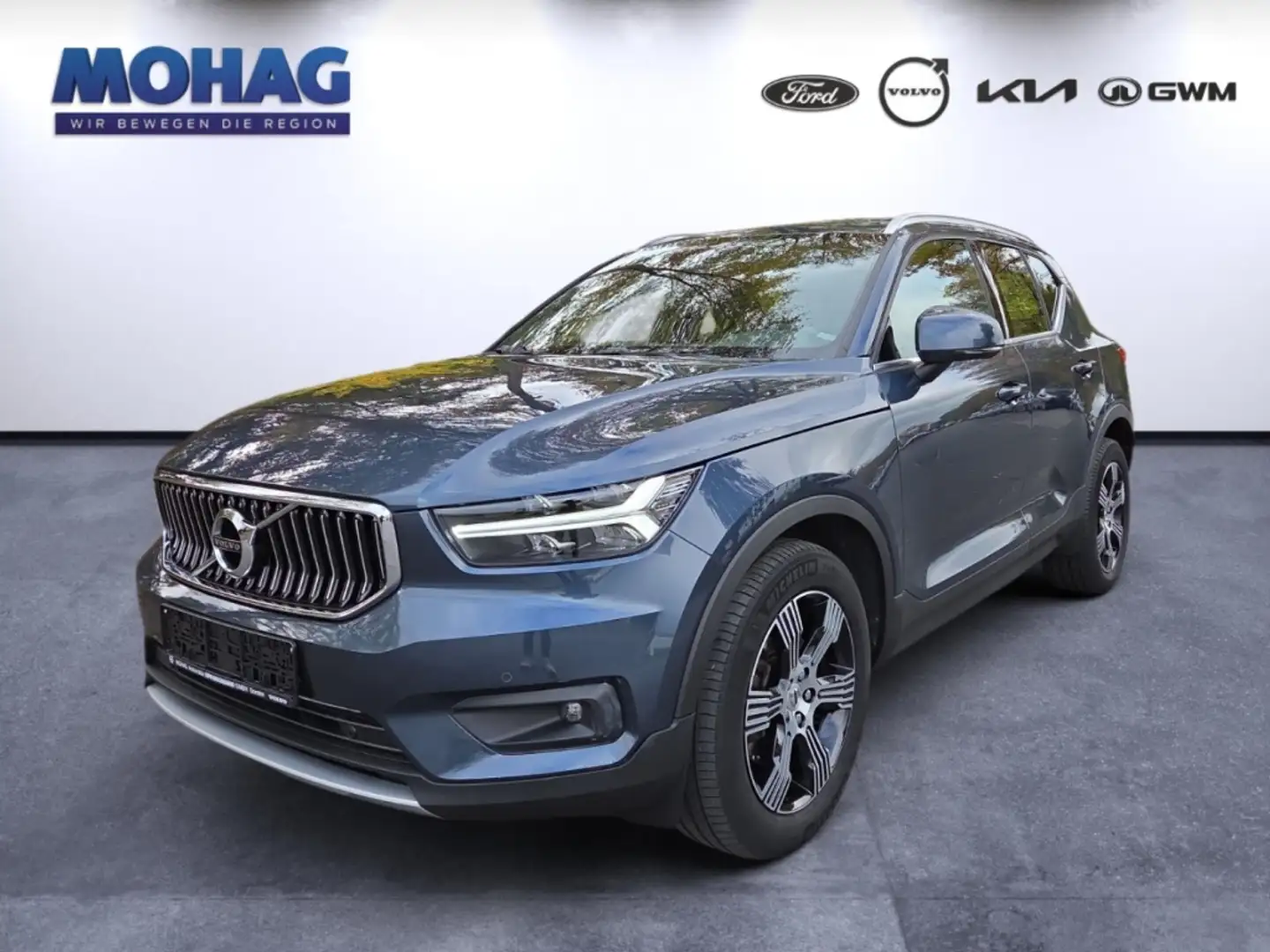 Volvo XC40 D4 AWD Inscription mit Panorama,Kamera,ACC,BliS,Na Bleu - 1