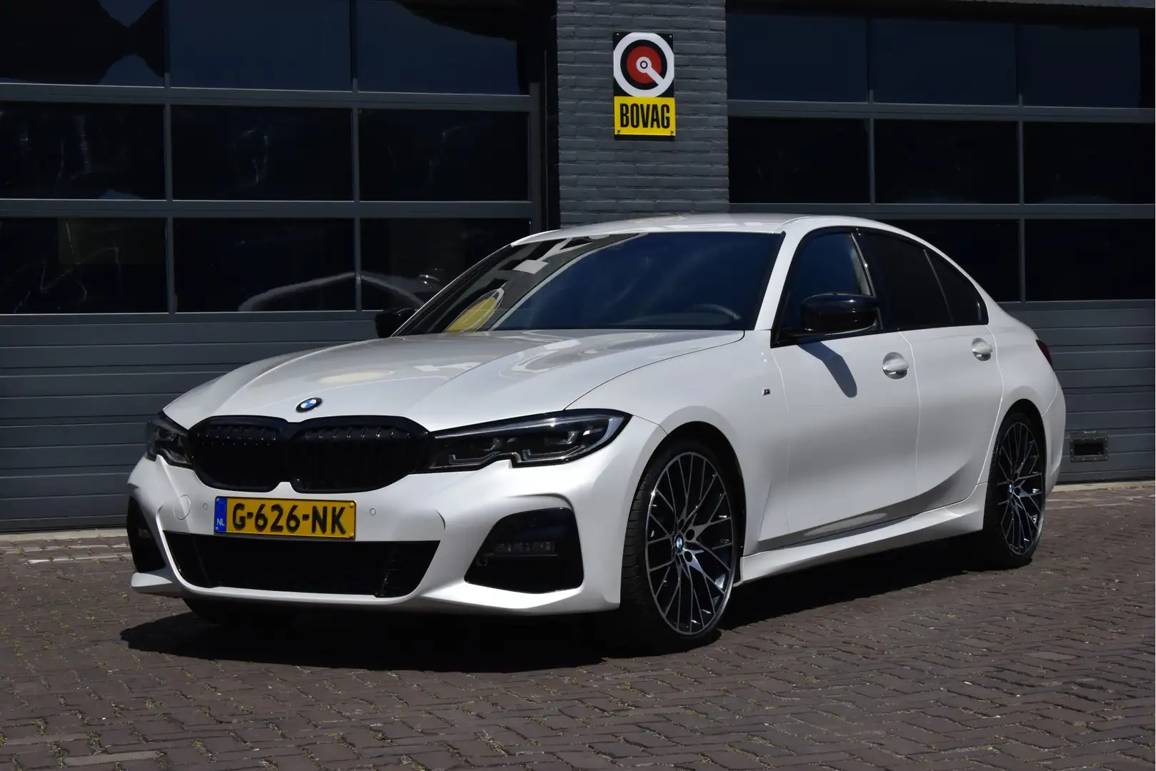 BMW 330 3-serie 330i High Executive Edition M-Sportpakket Wit - 2