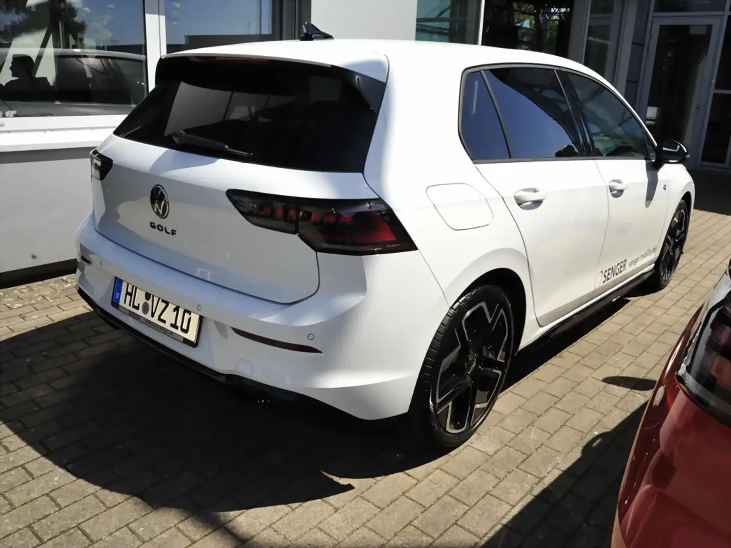 Volkswagen Golf R-Line 2,0 l TDI Design-Paket Black Style Weiß - 2