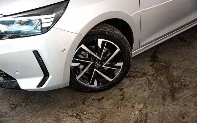 Opel Corsa view 5