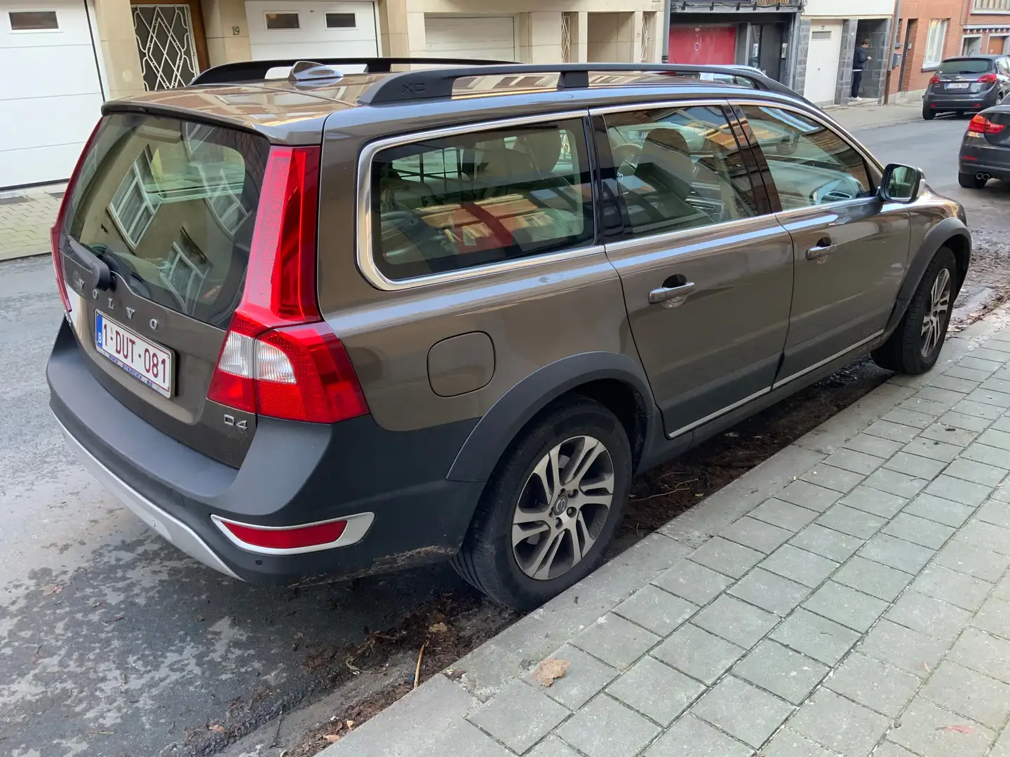 Volvo XC70 2.0 D4 Momentum Geartronic Bronce - 2