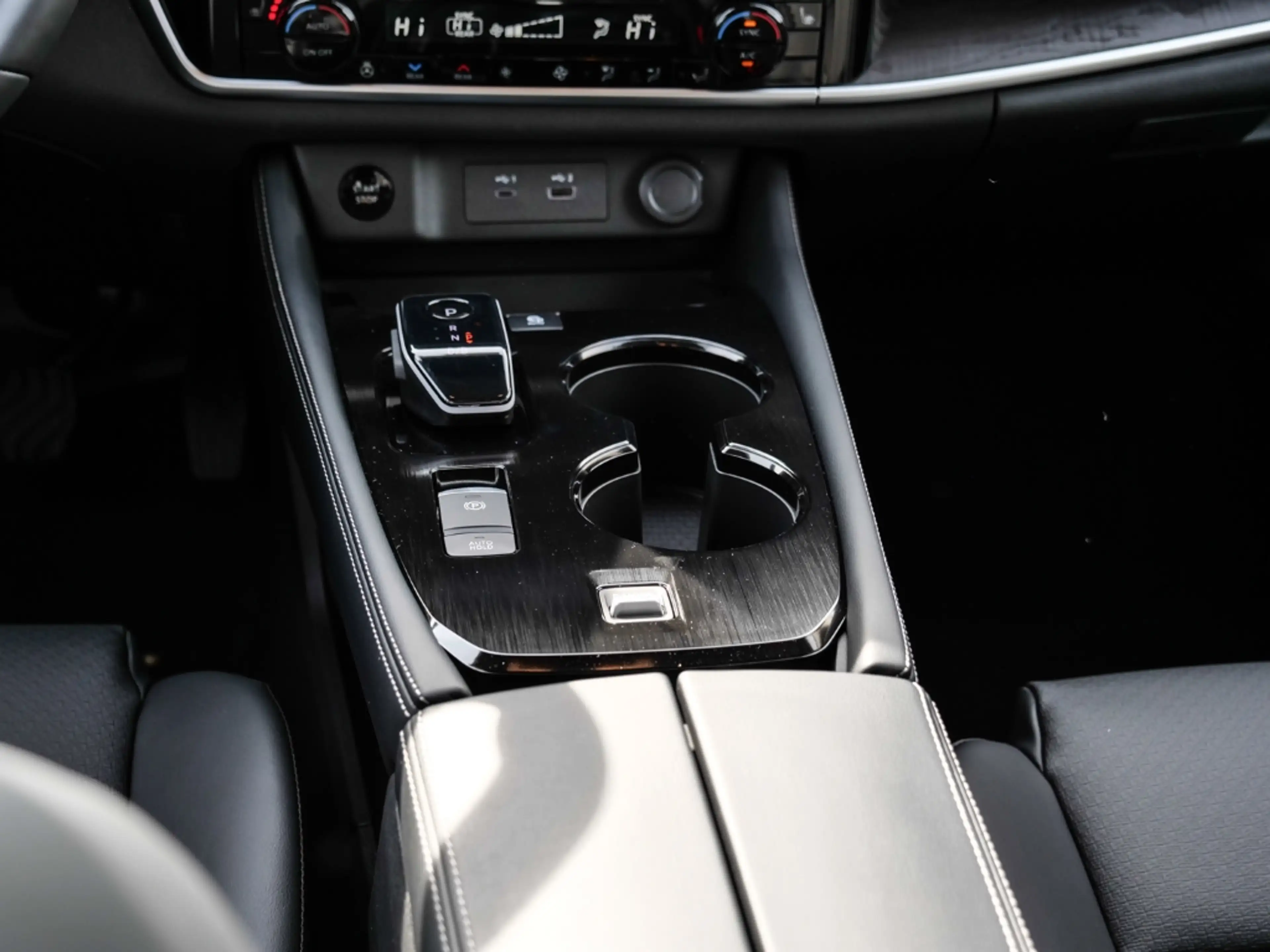 Nissan X-Trail Tekna 1.5 VC-T e-POWER 204PS 4x2 20'' — photo 11