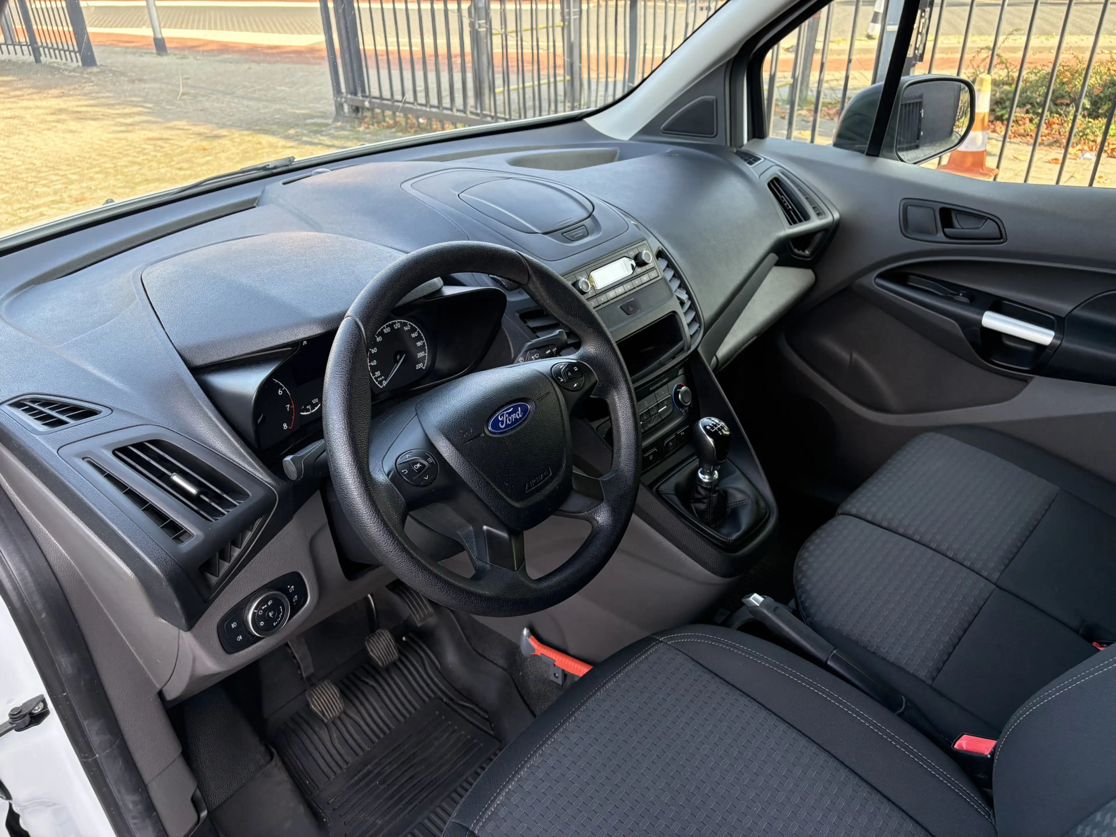 Ford Transit Connect 1.0 Ecoboost L1, 3 persoons, airco, voorruitverwar — photo 2
