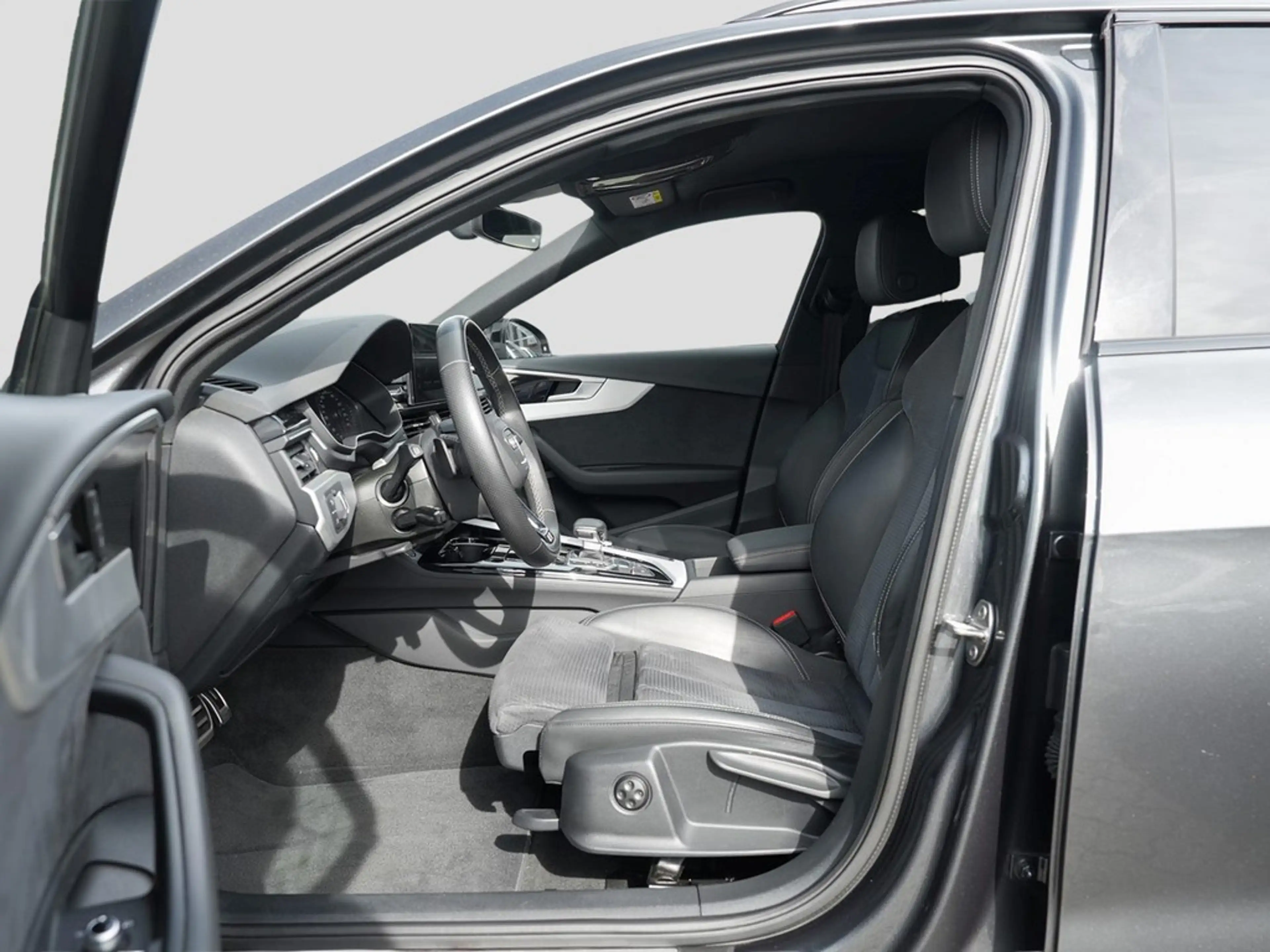 Audi A4 Avant 40 TDI qu. S tronic S Line /MatrixLED — photo 8