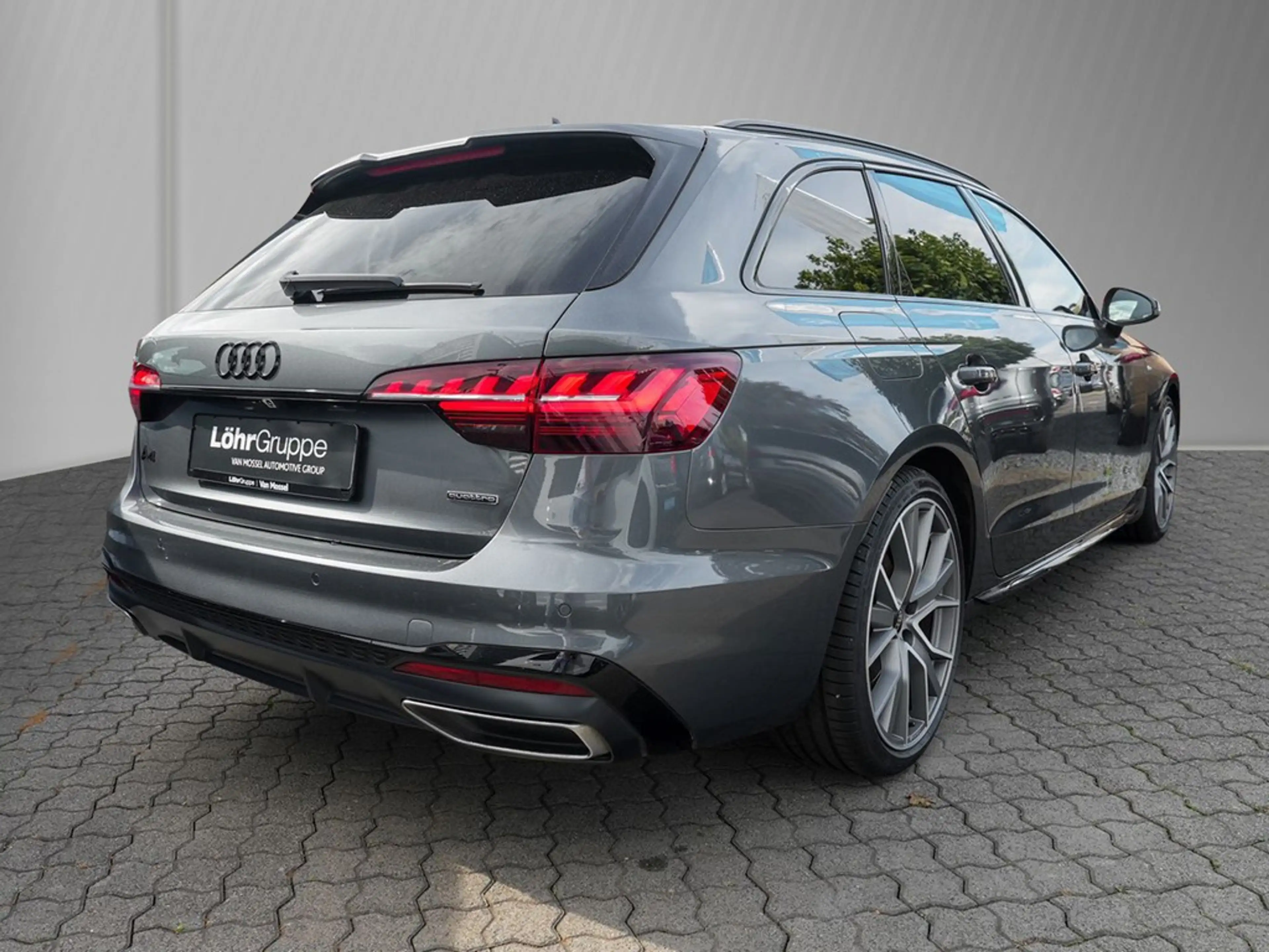 Audi A4 Avant 40 TDI qu. S tronic S Line /MatrixLED — photo 5